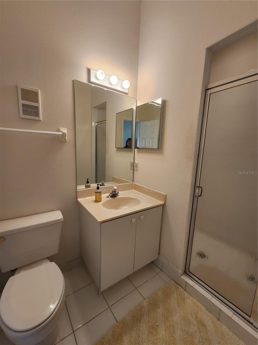 TIERRA SAILS TWNHMS - Residential Lease