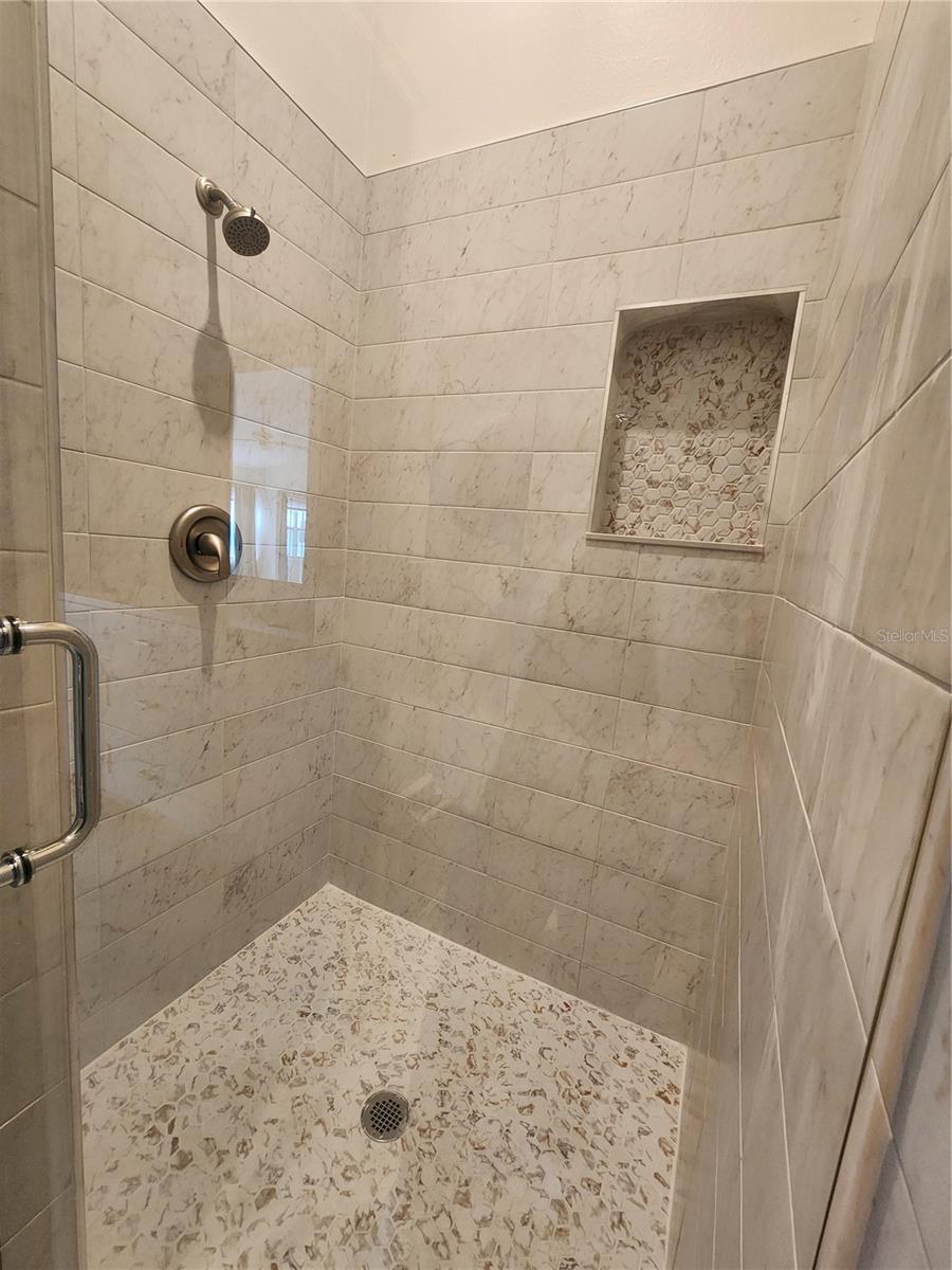 TIERRA SAILS TWNHMS - Residential Lease