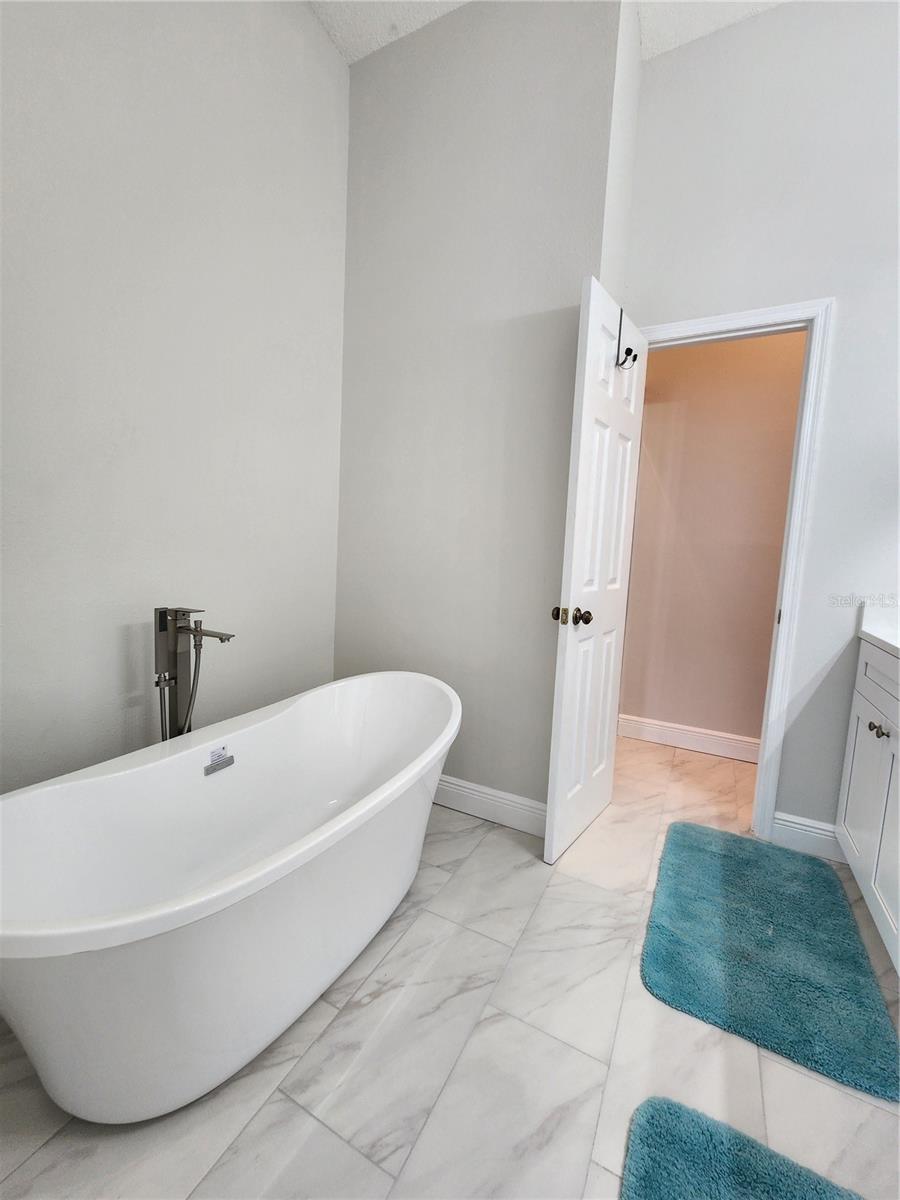 TIERRA SAILS TWNHMS - Residential Lease