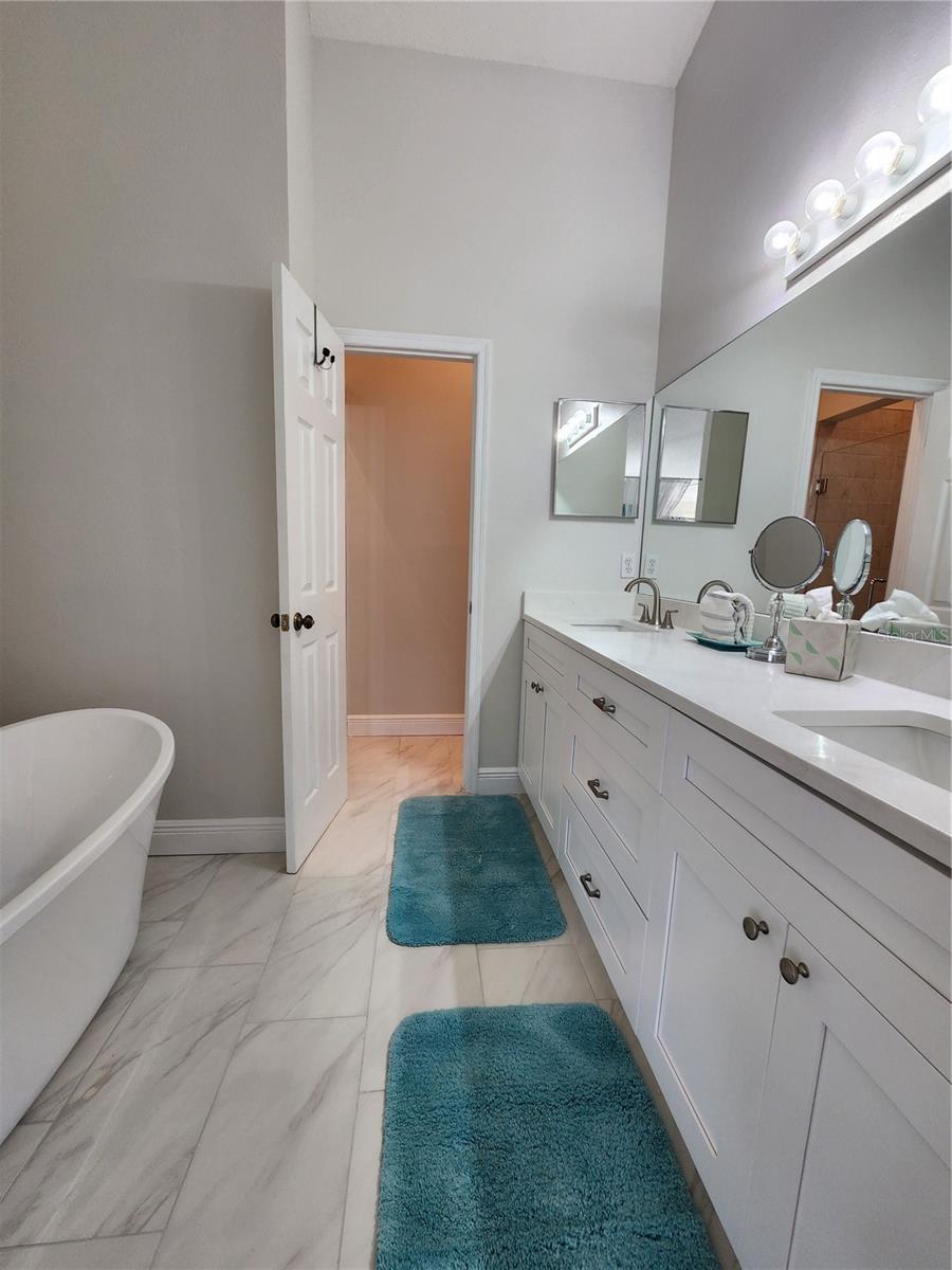 TIERRA SAILS TWNHMS - Residential Lease