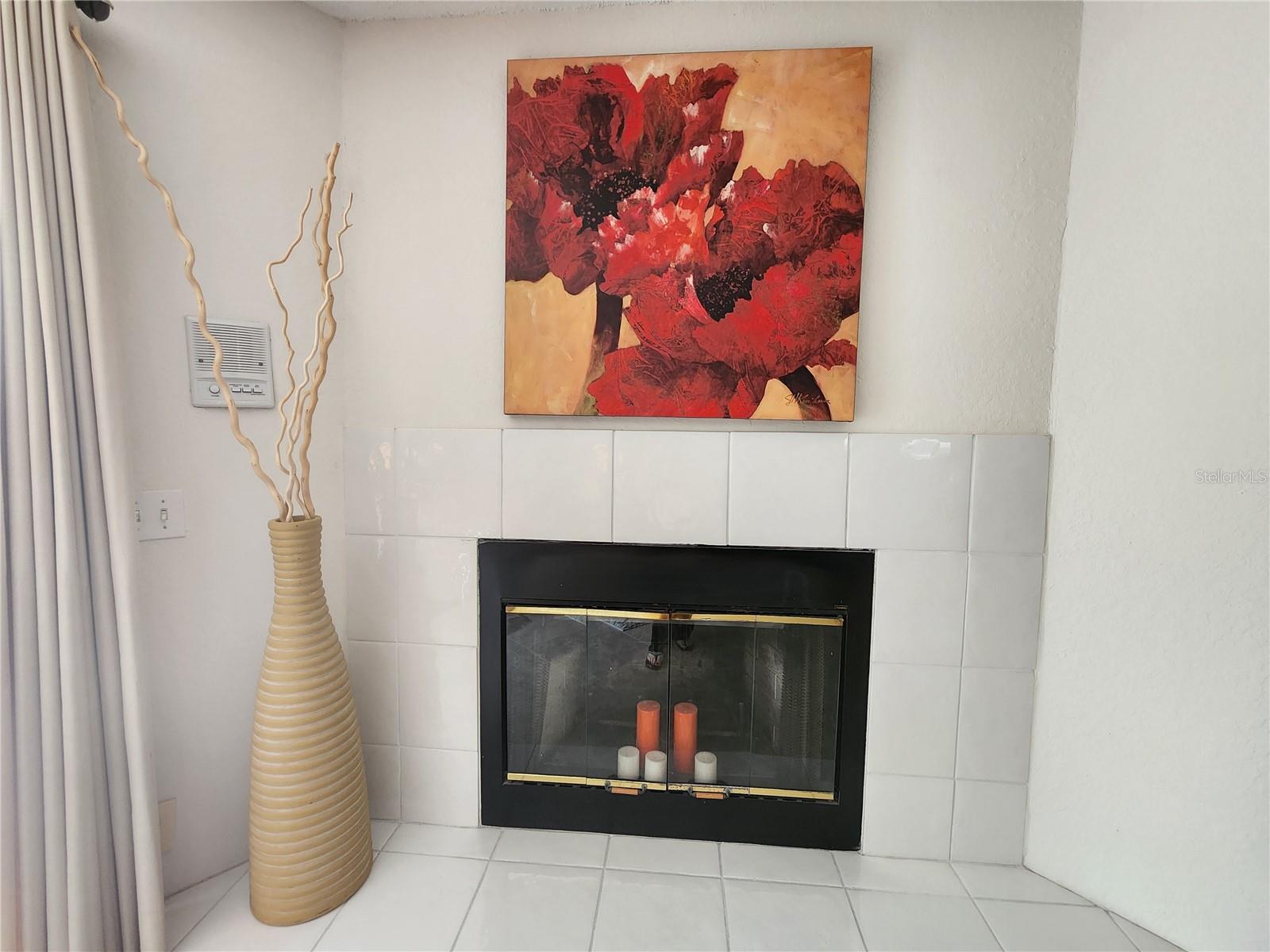 TIERRA SAILS TWNHMS - Residential Lease