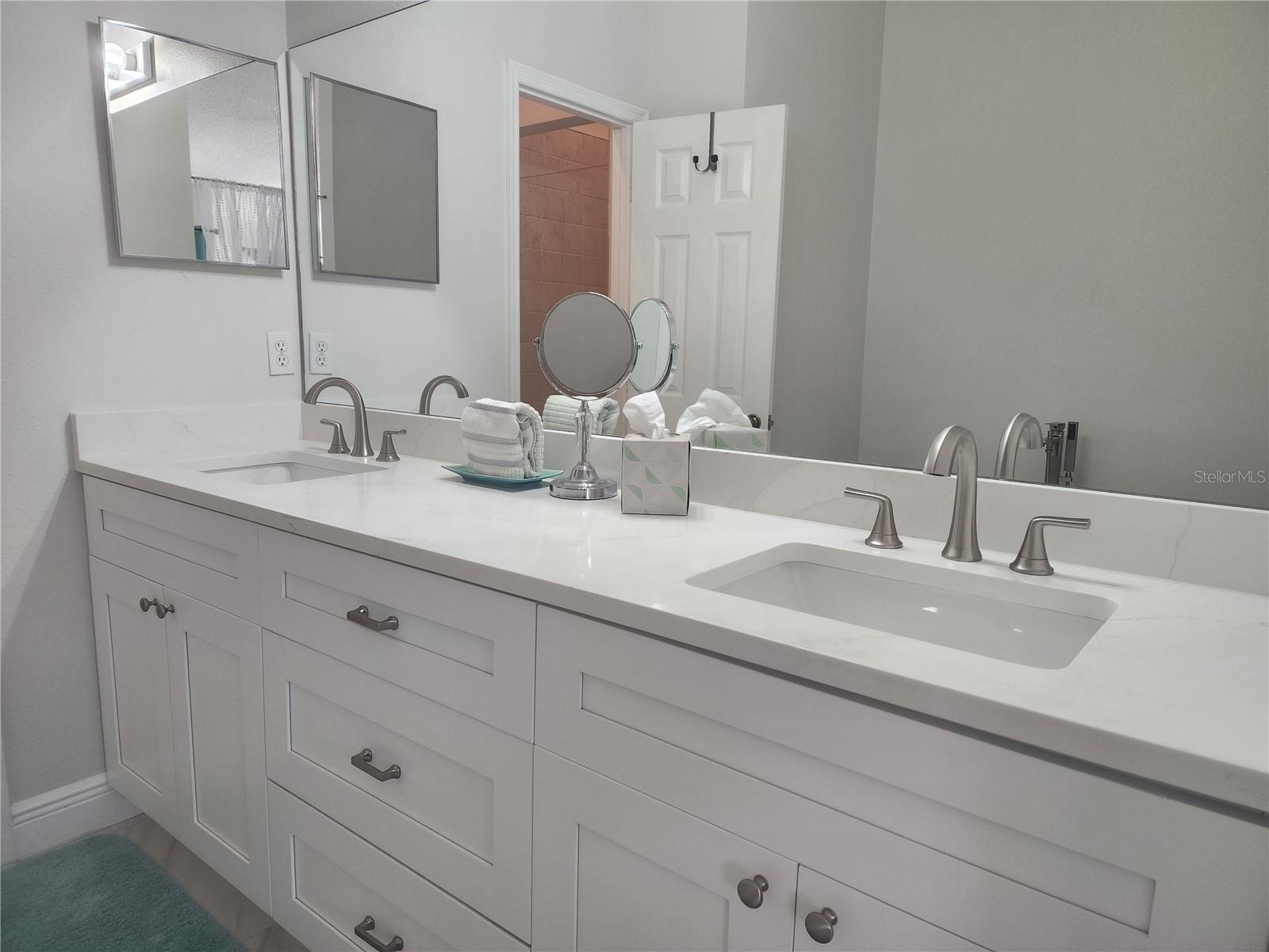 TIERRA SAILS TWNHMS - Residential Lease