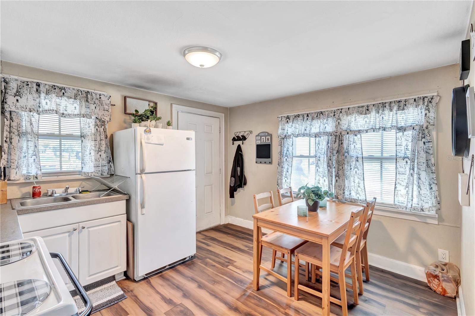 HARBORDALE SUB - Residential Income
