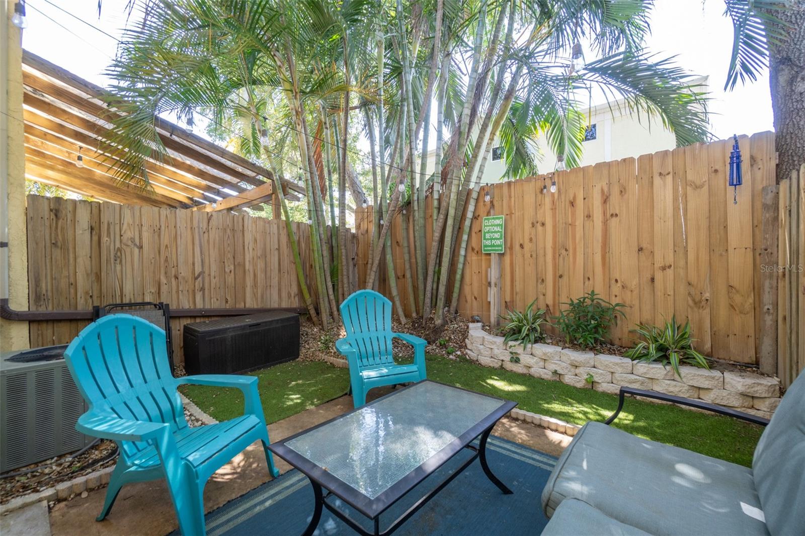 HARBOR HEIGHTS TWNHS - Residential