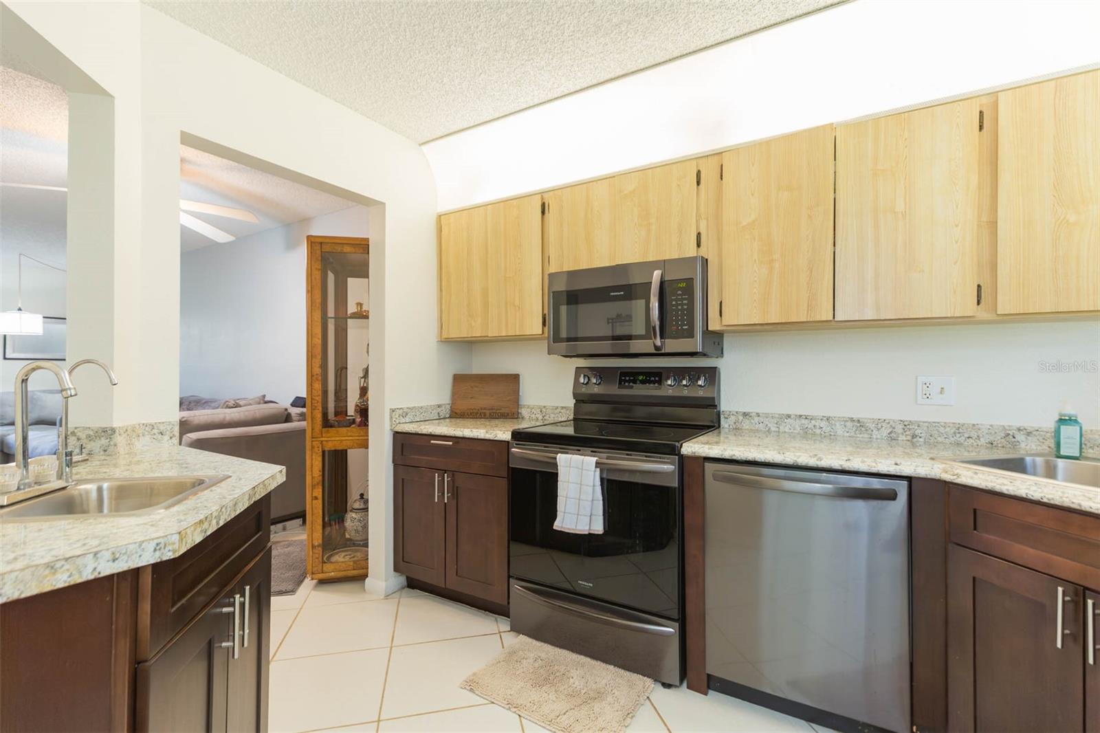 CLUB AT FEATHER SOUND THE CONDO - Residential