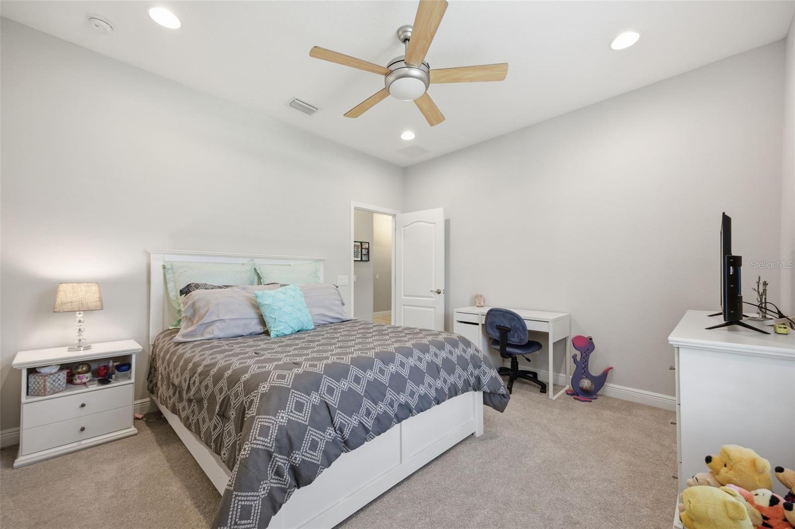 TWIN RIVERS PH IV - Residential