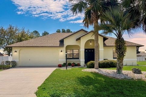 Photo of 17 Fenwick Lane, Palm Coast, FL 32137 (MLS # FC314623)