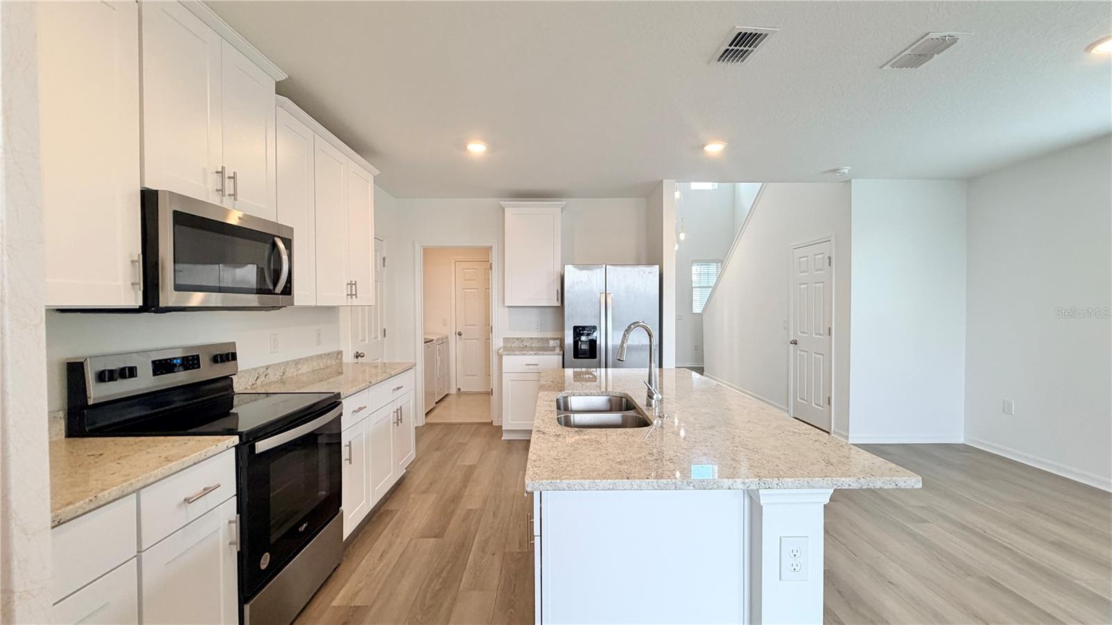 LAWSON DUNES - Residential Lease