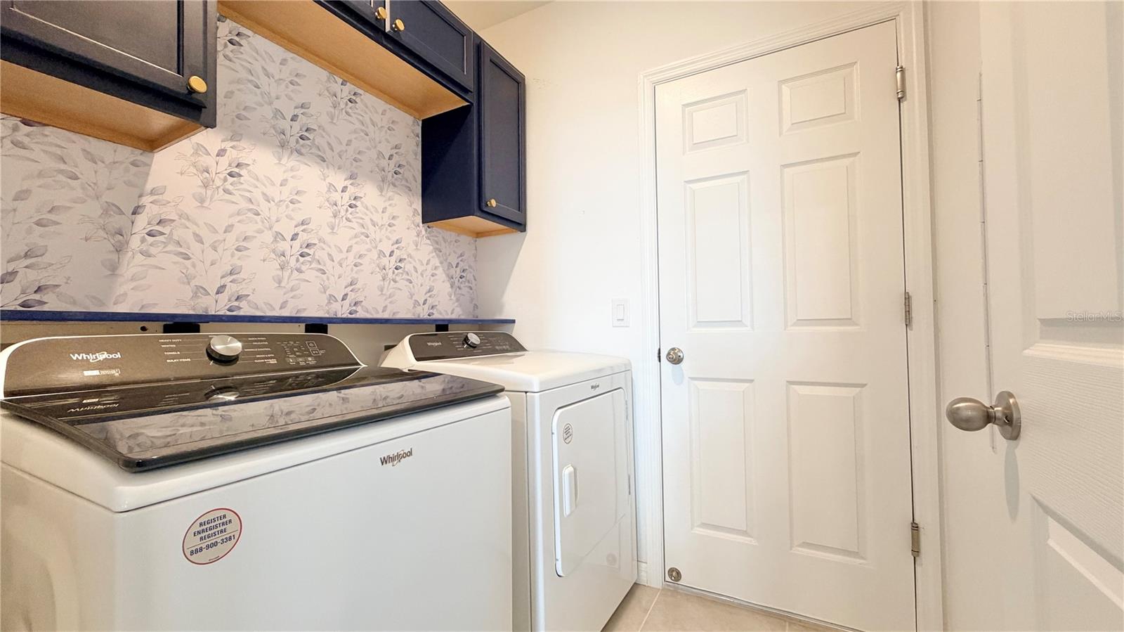 LAWSON DUNES - Residential Lease
