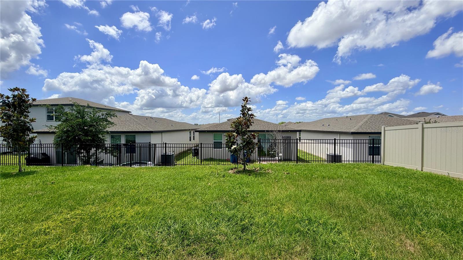 LAWSON DUNES - Residential Lease