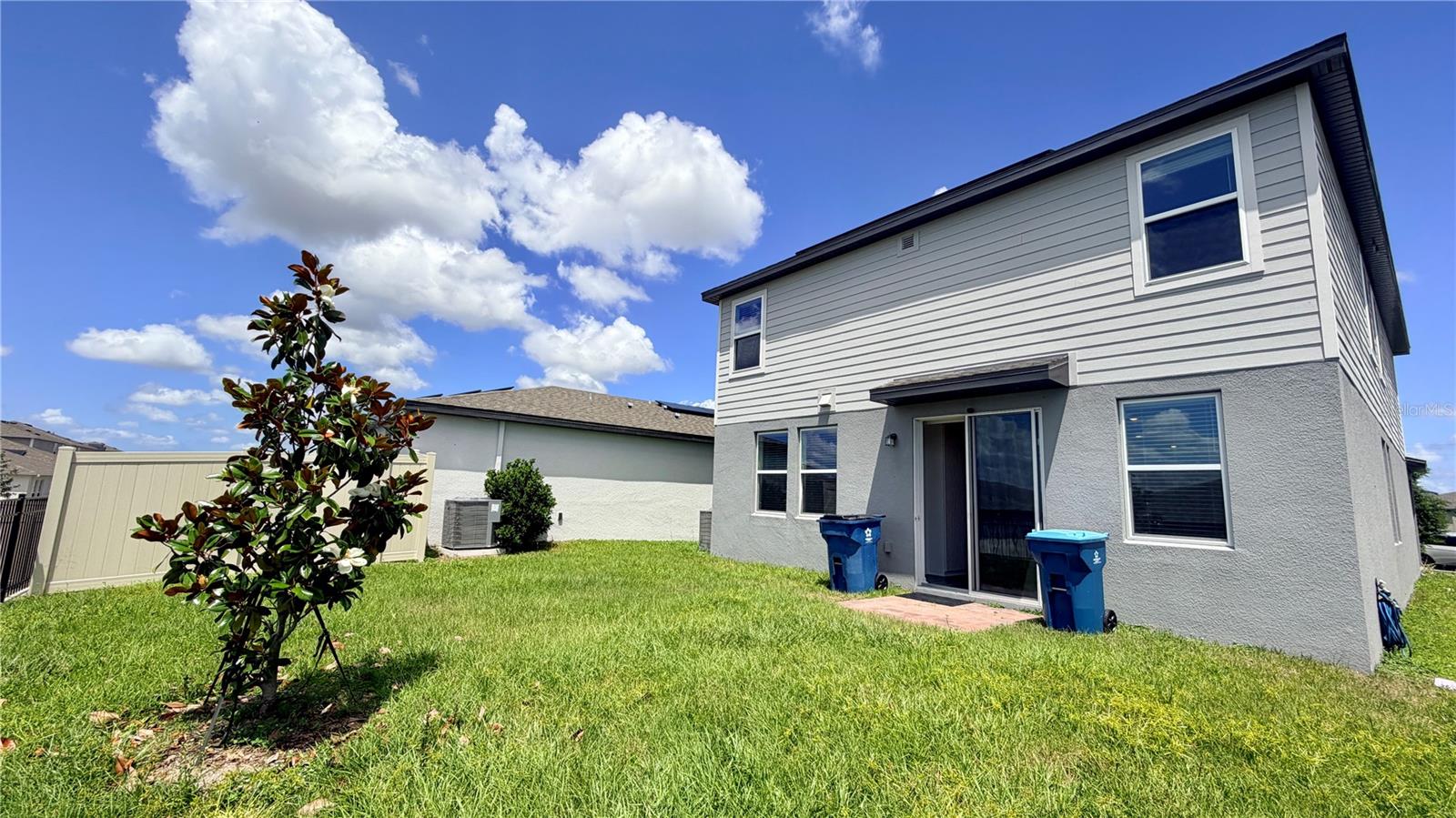 LAWSON DUNES - Residential Lease