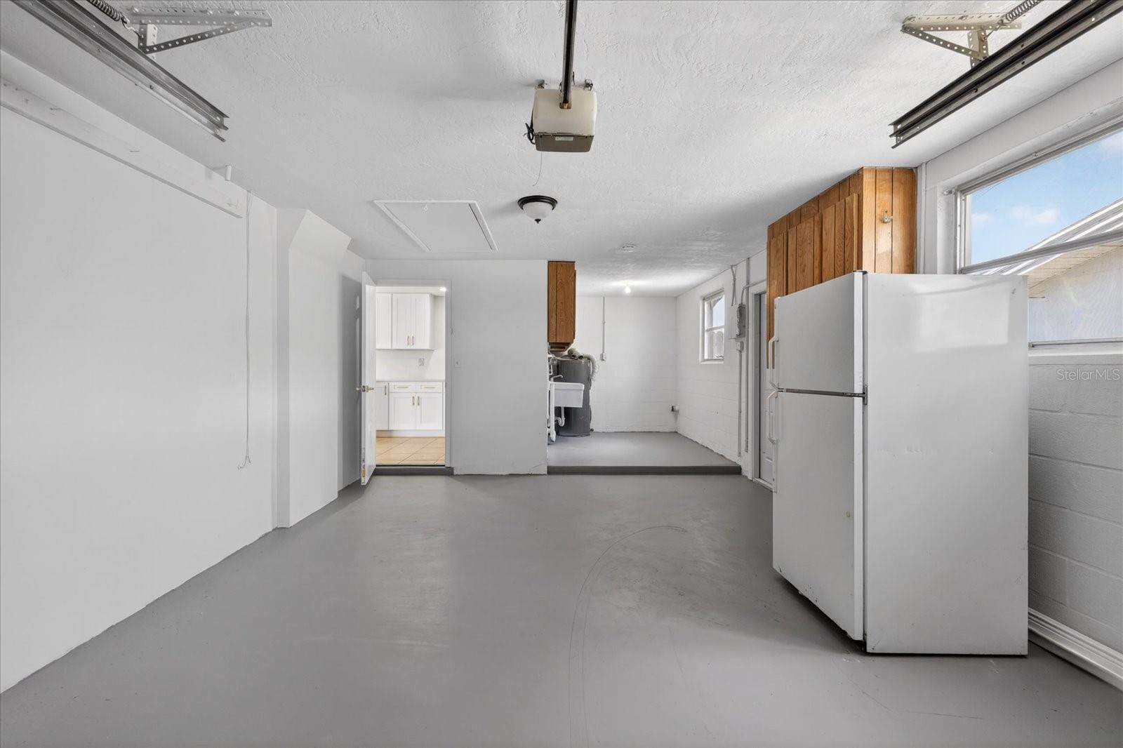 JASMINE LAKES - Residential