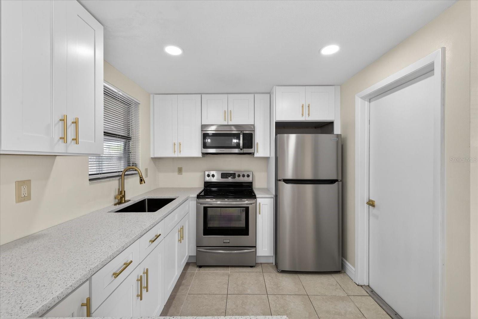 JASMINE LAKES - Residential