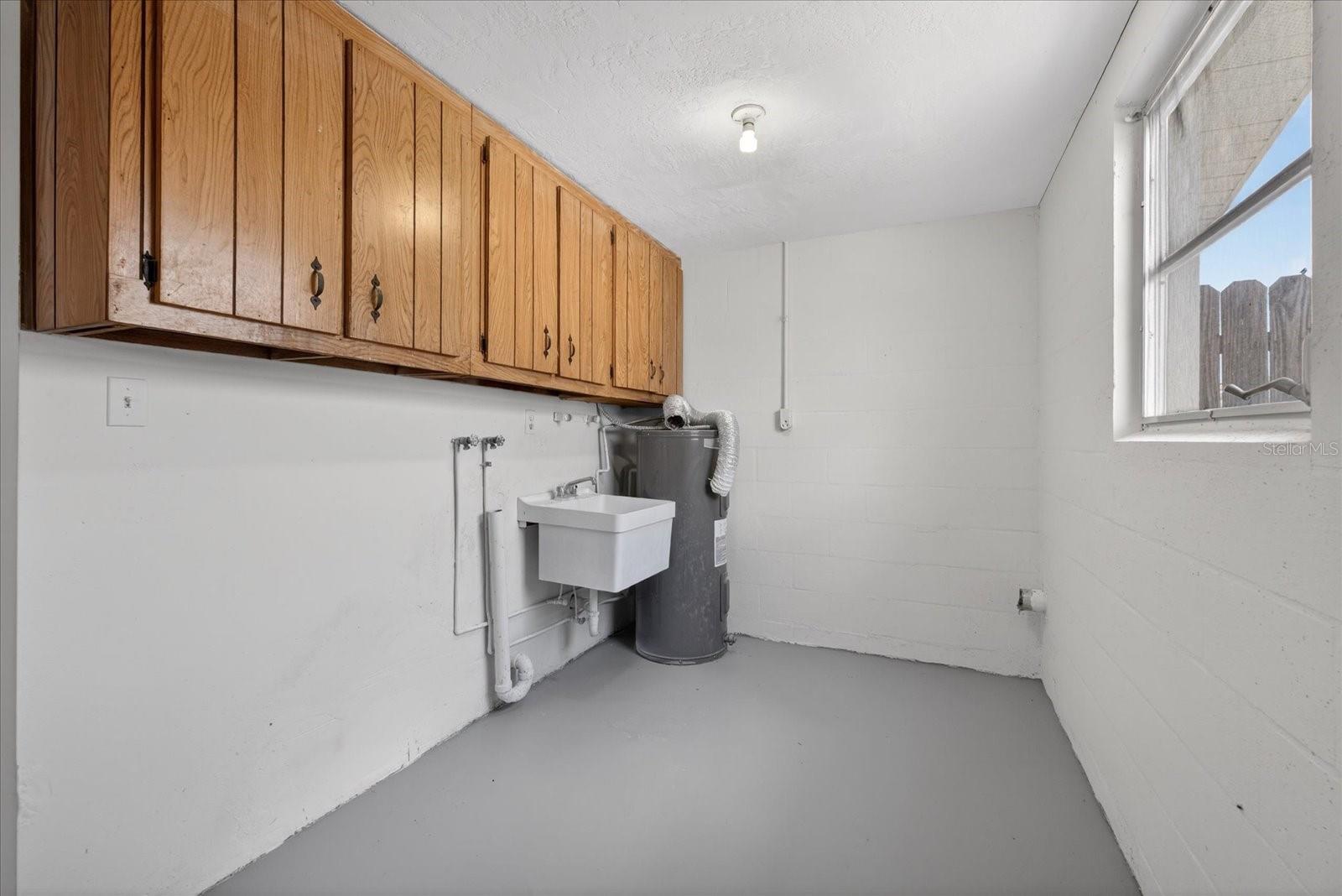 JASMINE LAKES - Residential