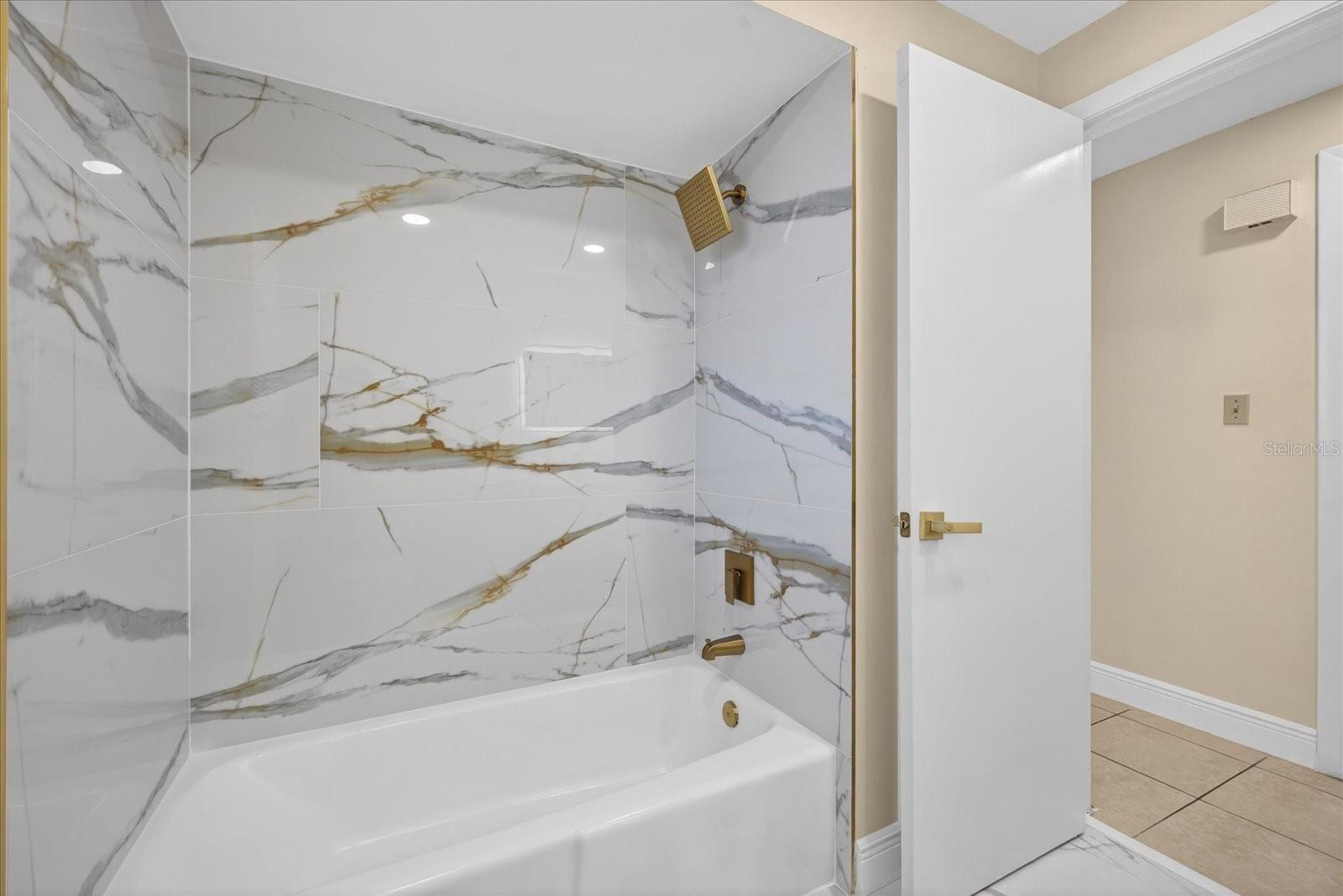 JASMINE LAKES - Residential