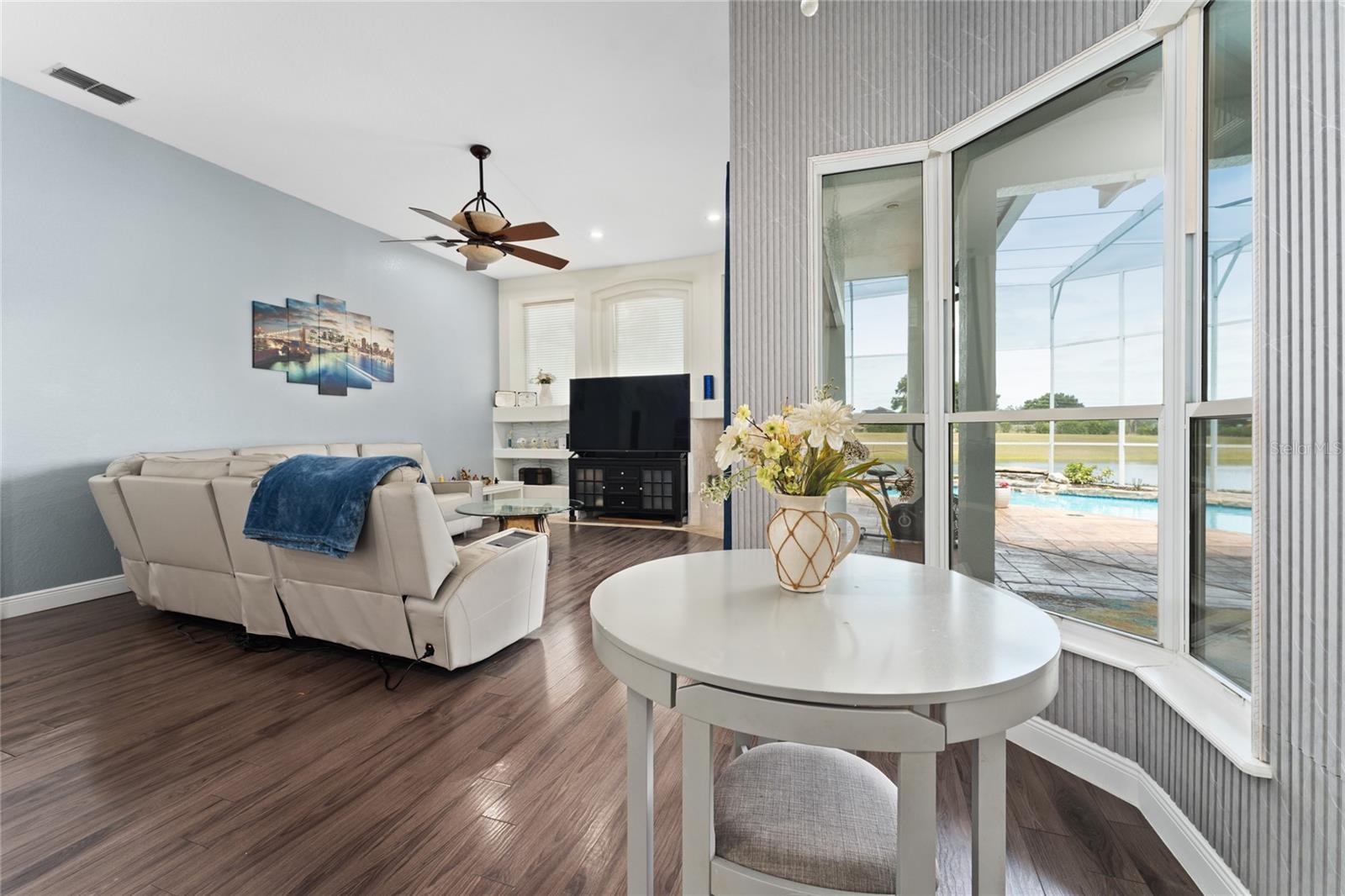 VISTA ROYALE - Residential