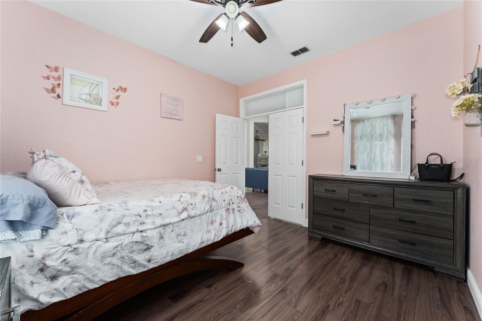 VISTA ROYALE - Residential