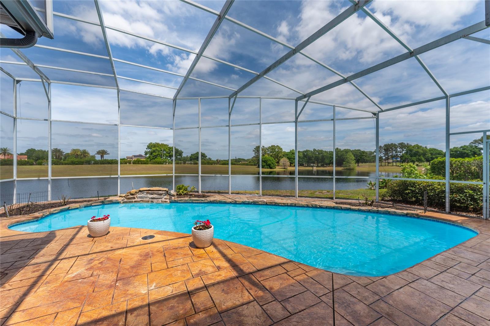 VISTA ROYALE - Residential