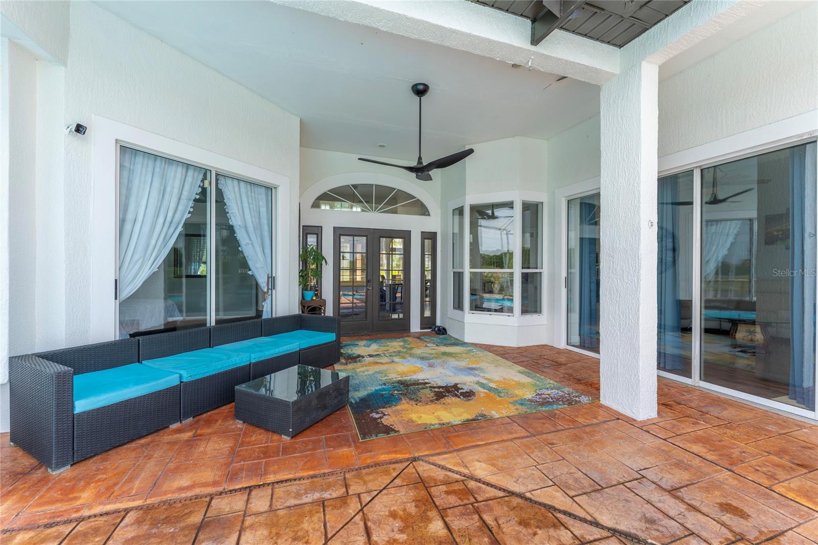 VISTA ROYALE - Residential