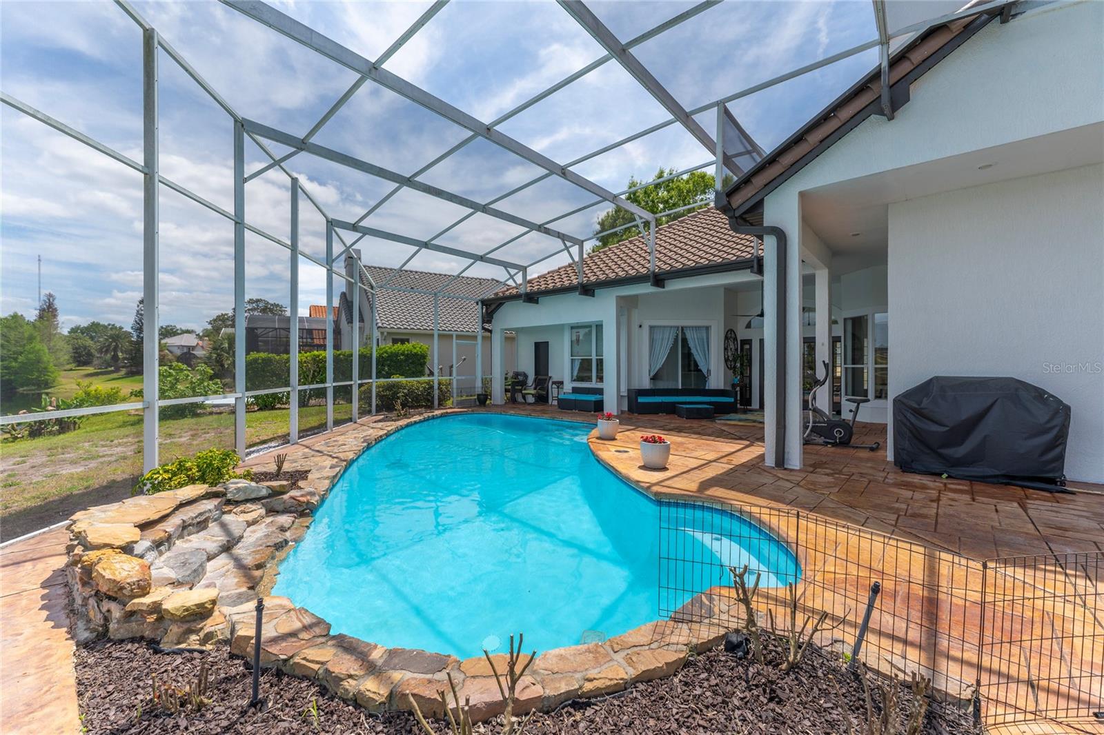 VISTA ROYALE - Residential