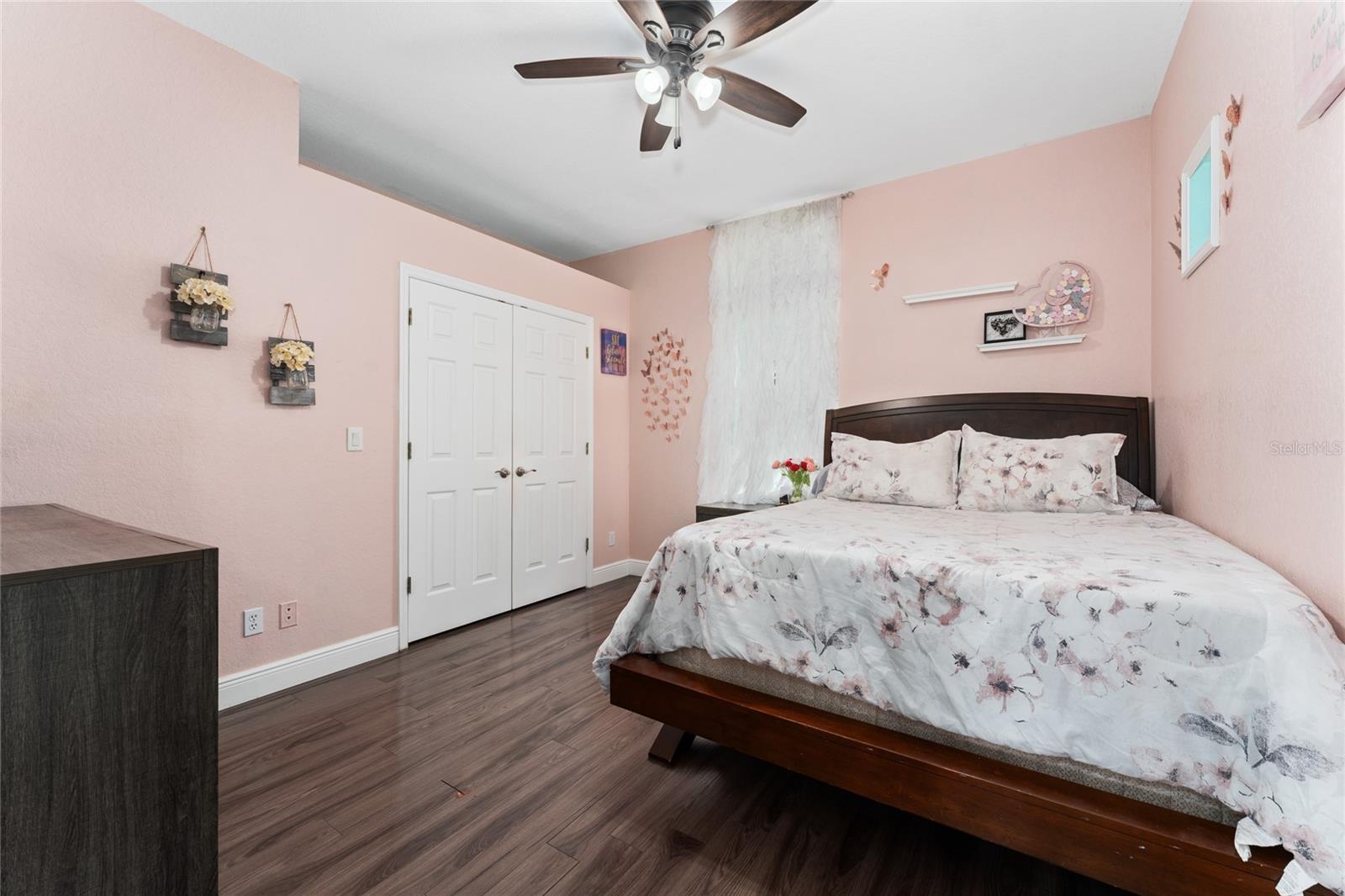 VISTA ROYALE - Residential