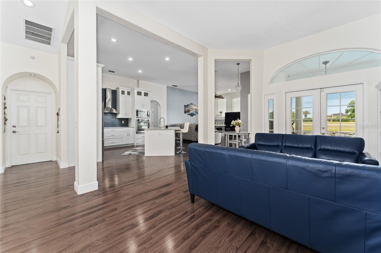 VISTA ROYALE - Residential