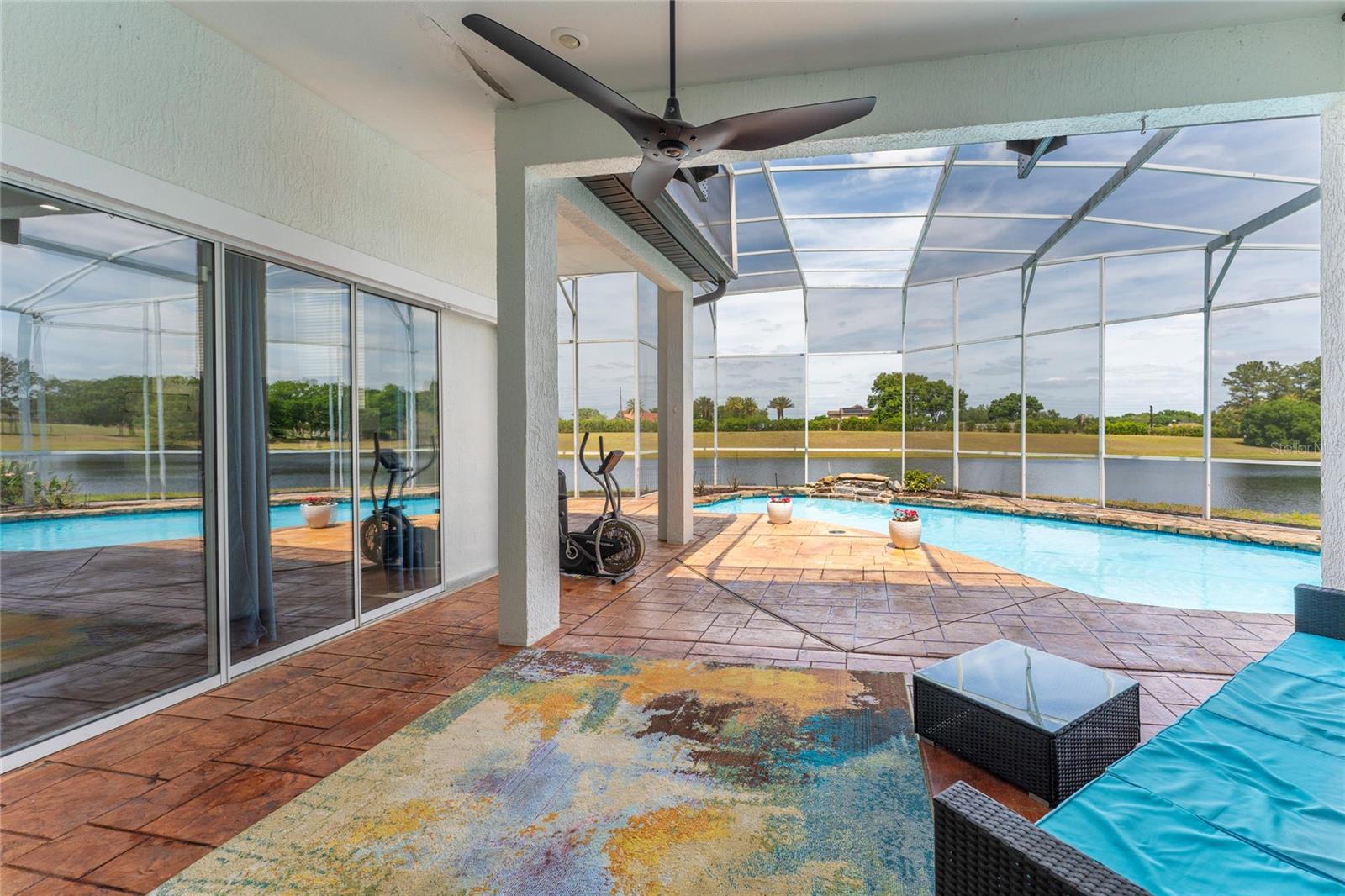 VISTA ROYALE - Residential