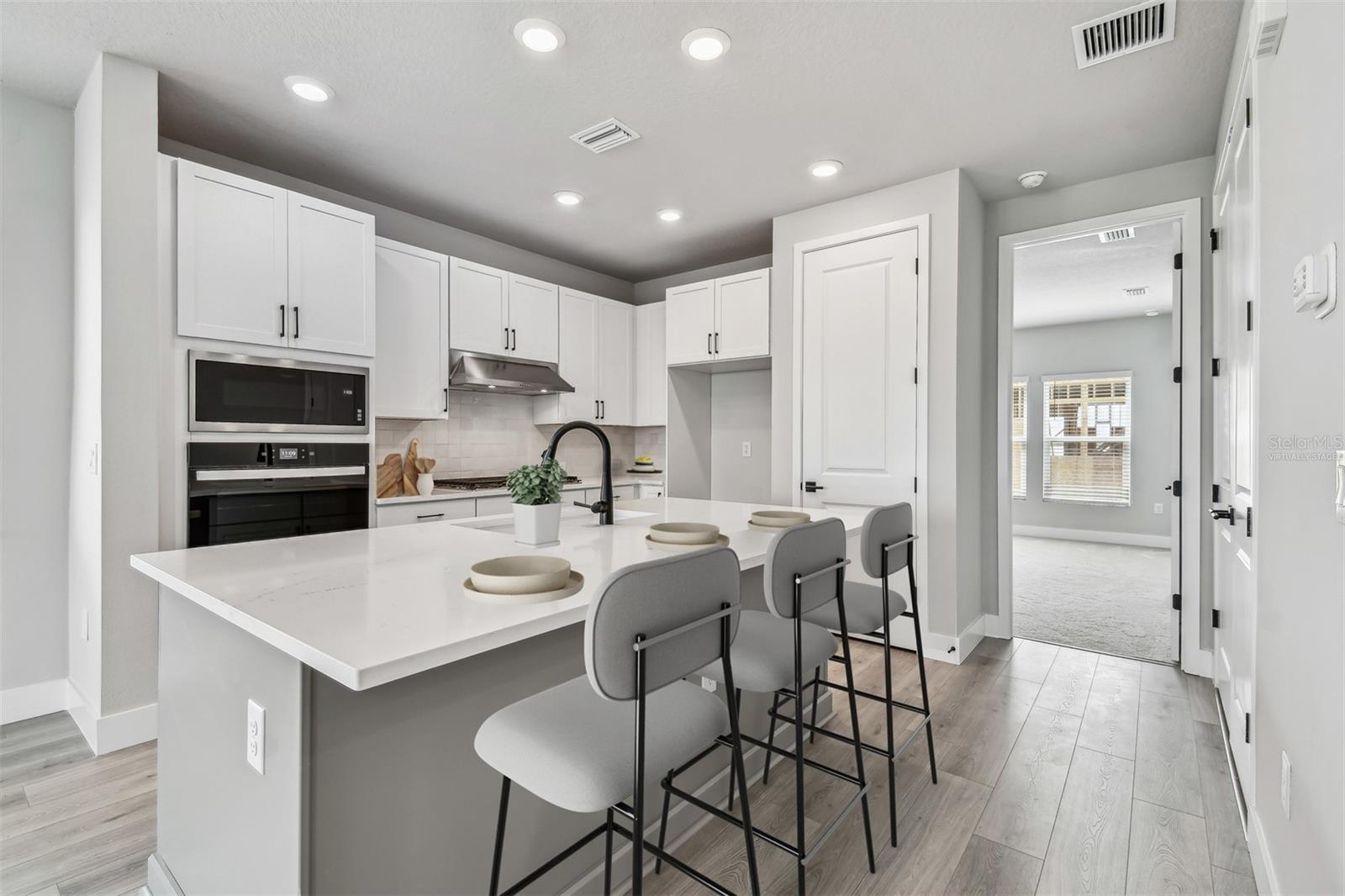 EMERALD LANDING AT WATERSIDE - Residential