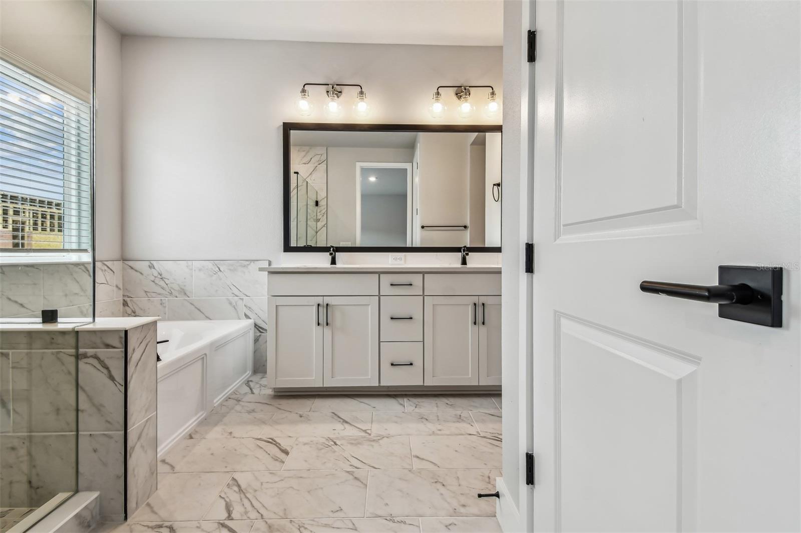 EMERALD LANDING AT WATERSIDE - Residential
