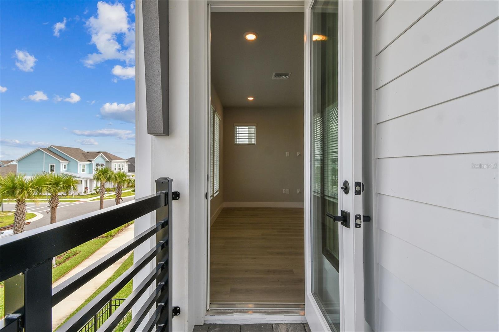 EMERALD LANDING AT WATERSIDE - Residential