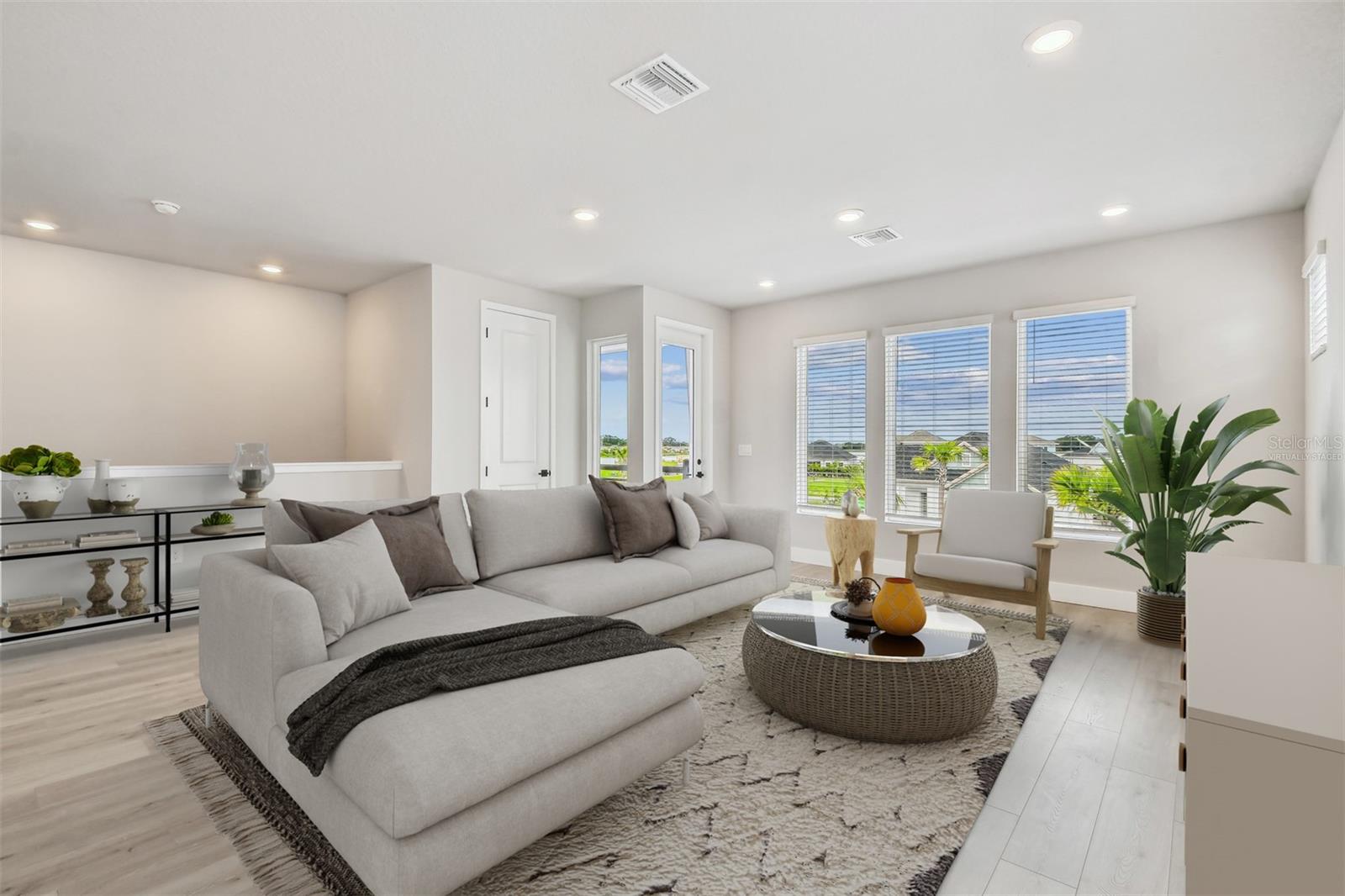 EMERALD LANDING AT WATERSIDE - Residential
