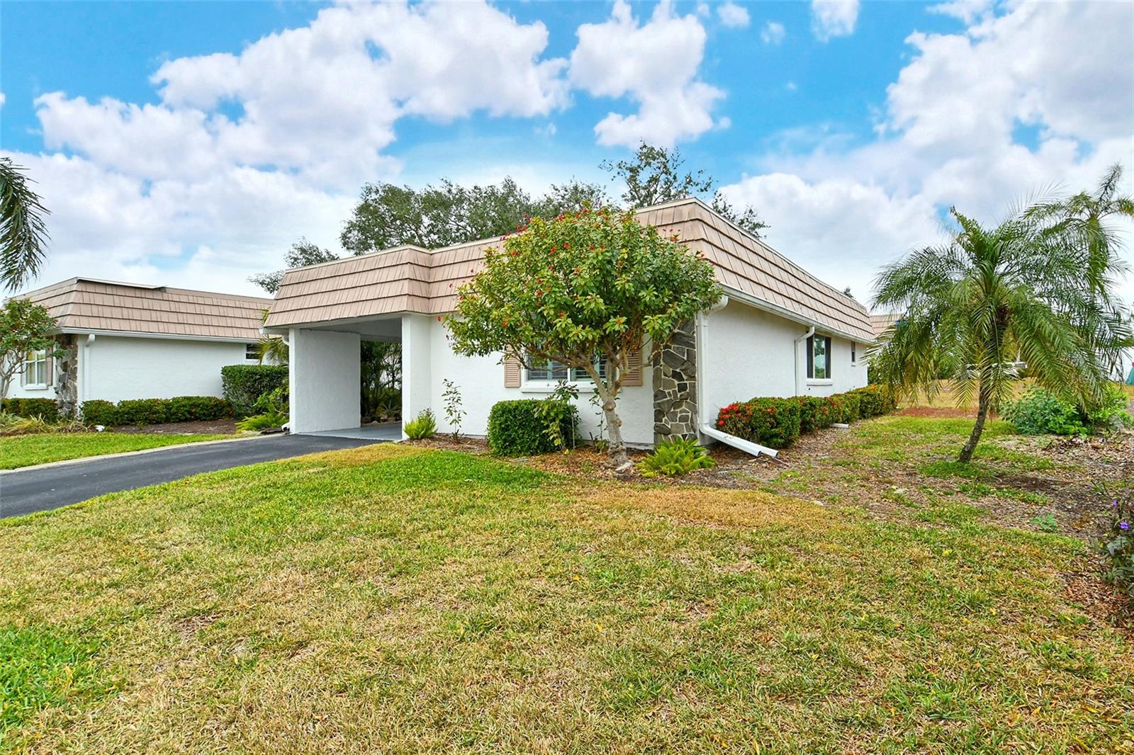 SARASOTA HIDDEN GEM – Updated Standalone Villa in Prime Central Location. Presenting a meticulously updated standalone villa, ideally positioned in the heart of Sarasota. This 2-bedroom, 2-bath residence offers a thoughtfully designed open-concept floor plan, complete with an interior laundry room, all on a single level for effortless living. Recent upgrades include a contemporary kitchen with quality finishes, fully renovated bathrooms, luxury vinyl flooring throughout, and tile in all wet areas, Additional improvements include a new roof (2024), new windows, and a 2017 A/C system. For added peace of mind, the sellers are including ONE YEAR HOMEOWNERS WARRANTY for the future homeowner. Located within an active and well-maintained 55+ community, residents have access to a wide array of resort-style amenities: a heated swimming pool, expansive clubhouse, his-and-hers saunas, billiards, ping-pong, shuffleboard, on-site management, and a private marina with direct access to the Intracoastal Waterway and the Gulf of Mexico.
Cultural enthusiasts will appreciate proximity to Sarasota’s acclaimed arts scene, including ballet, opera, symphony, and theater. And with Siesta Key Beach just minutes away, this villa offers an exceptional blend of lifestyle, location, and low-maintenance living. Schedule your private tour today. This exceptional property will not last.
All listing information is deemed reliable but not guaranteed. Buyers are encouraged to verify all details through personal inspection and/or consultation with appropriate professionals. Listing data is provided solely to identify potential properties for purchase; any other use may violate federal and state laws.