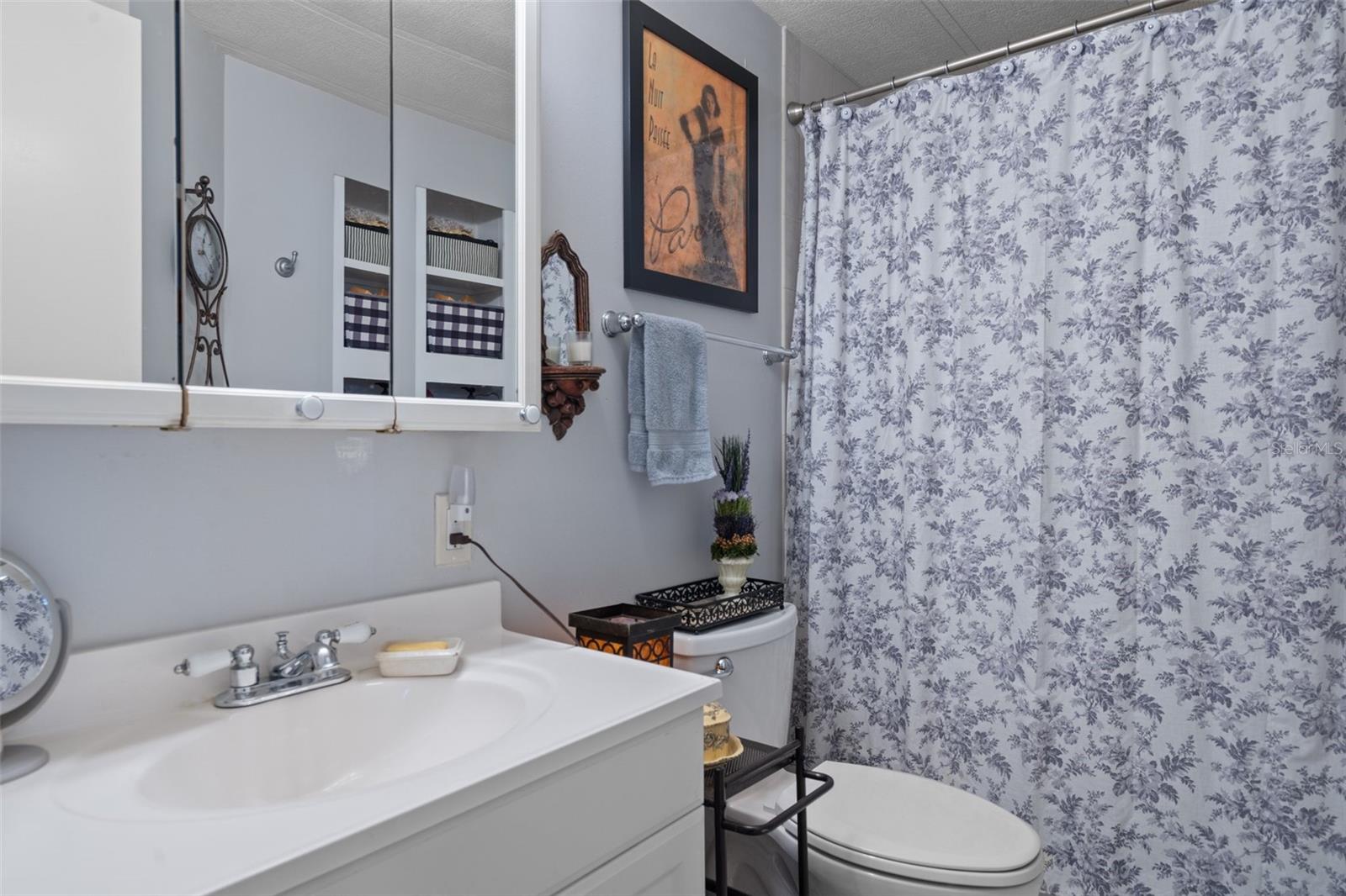 BROOKRIDGE COMM - Residential