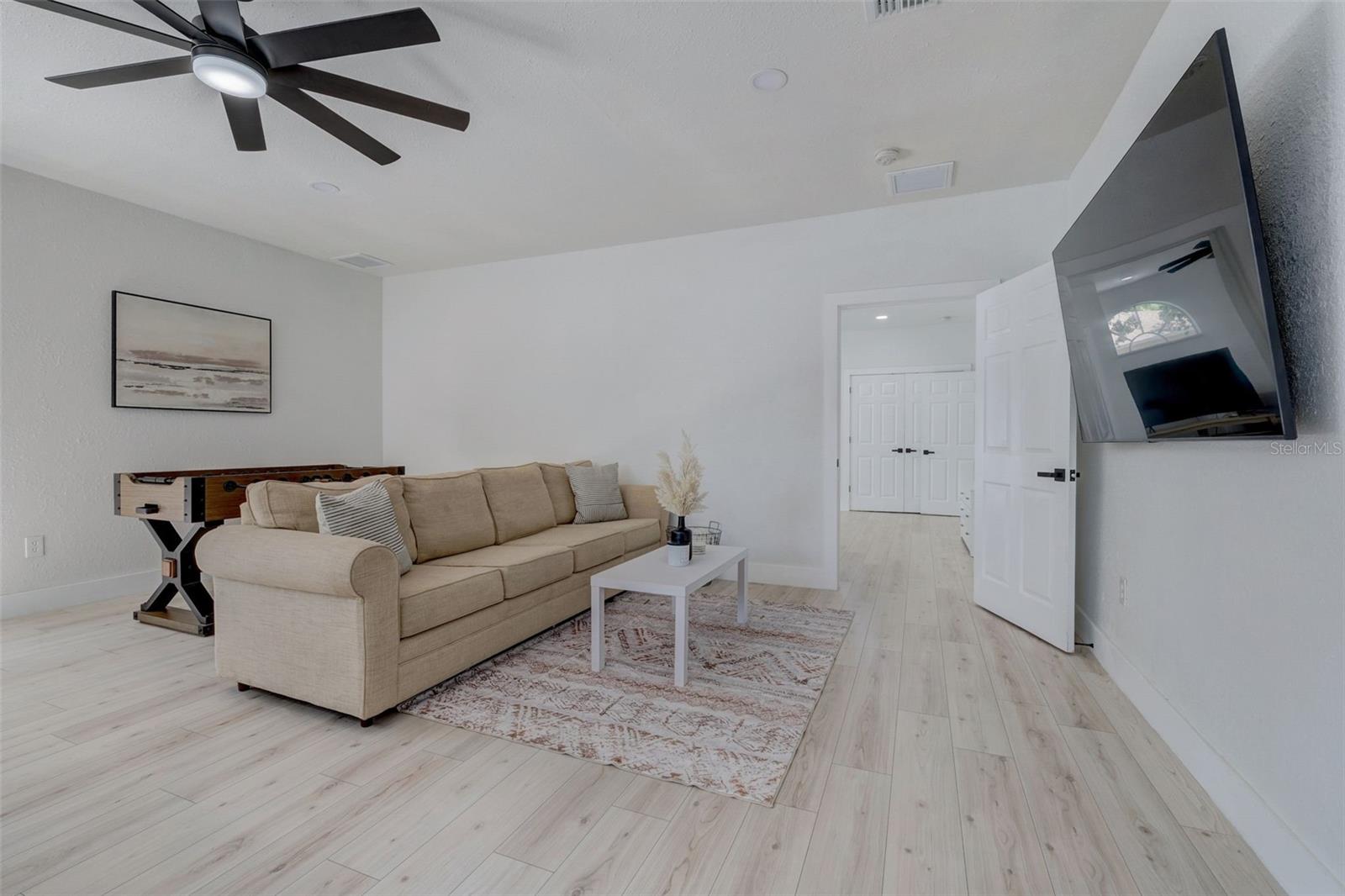 SARASOTA VENICE CO 09 37 18 - Residential