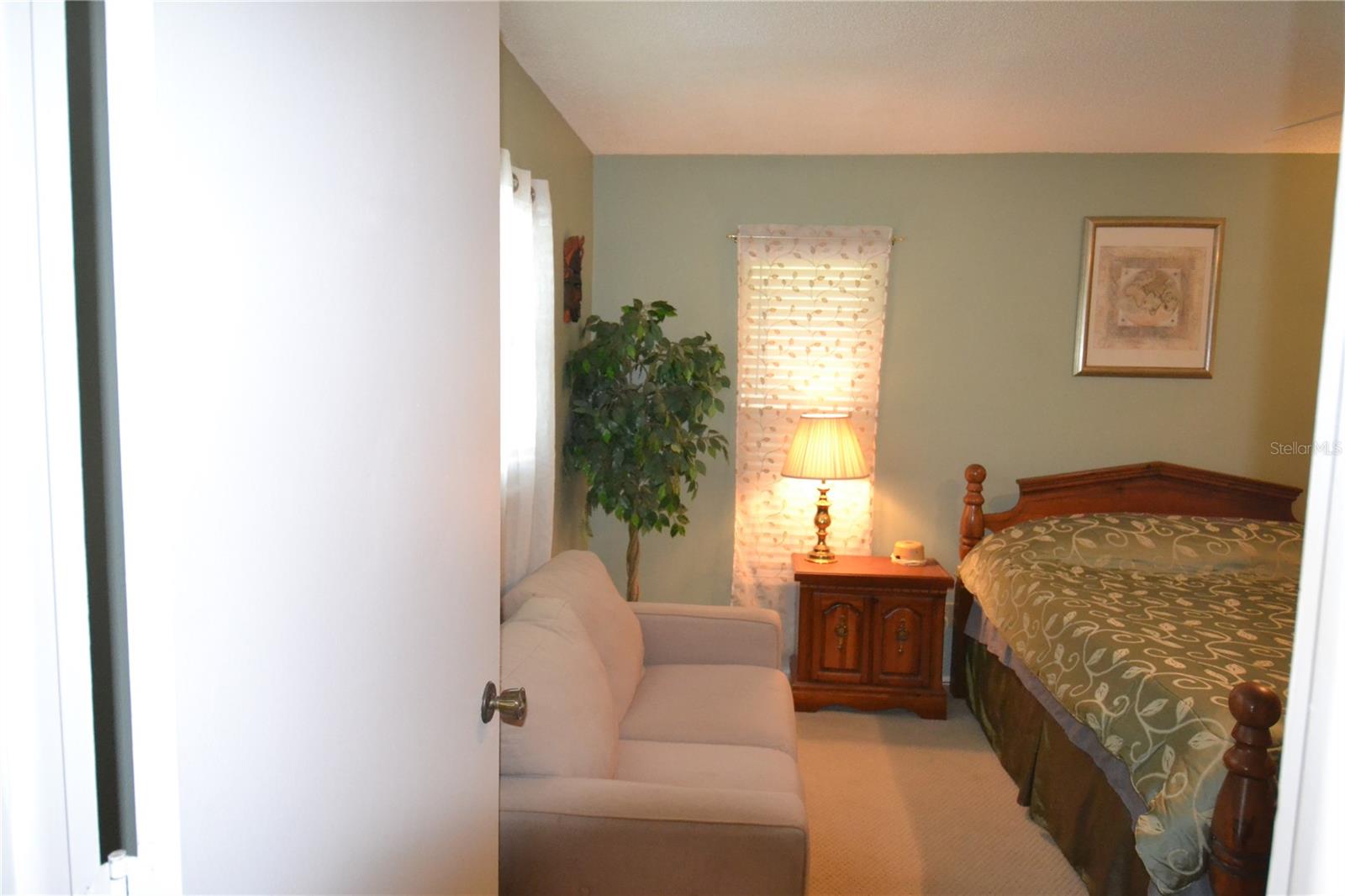 COUNTRYSIDE TR 8 UNIT ONE - Residential Lease