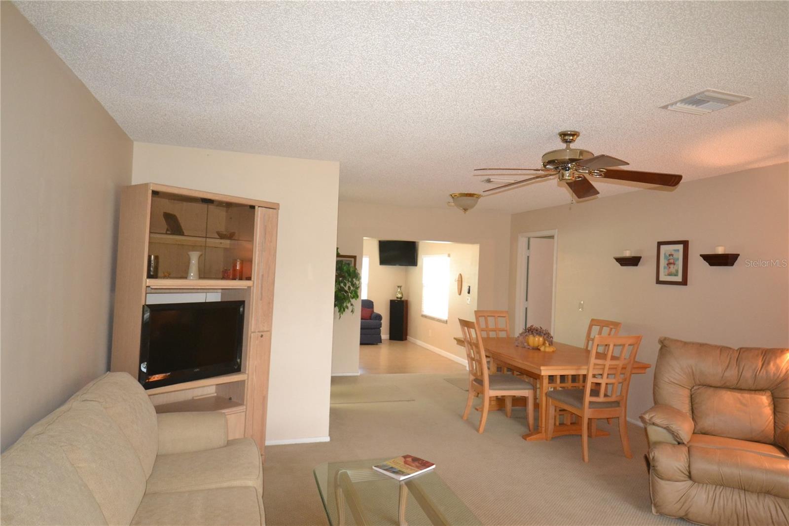 COUNTRYSIDE TR 8 UNIT ONE - Residential Lease