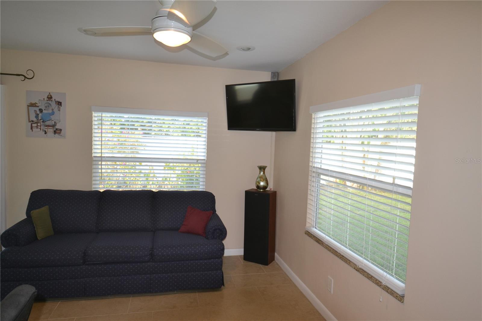 COUNTRYSIDE TR 8 UNIT ONE - Residential Lease