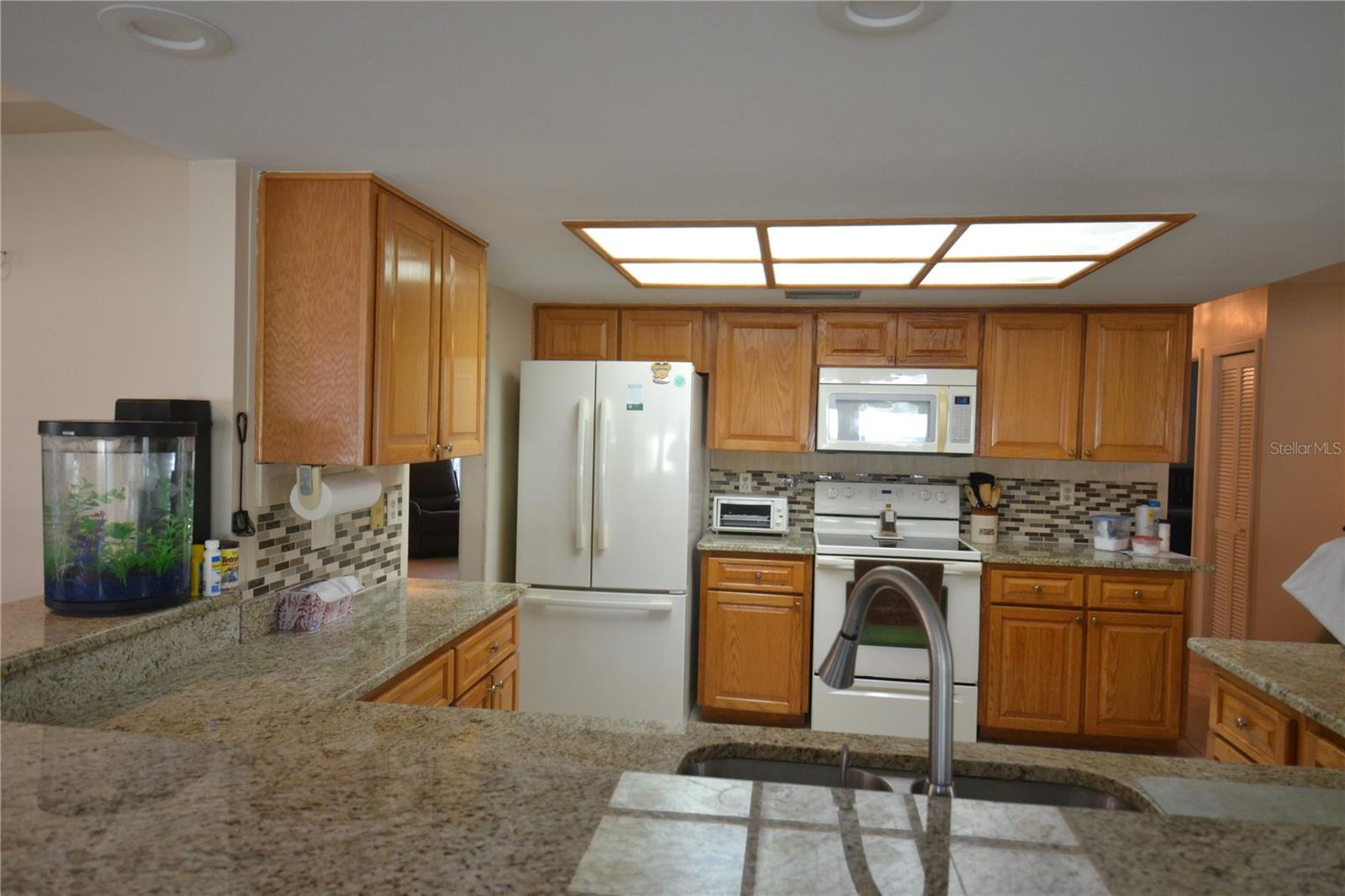 COUNTRYSIDE TR 8 UNIT ONE - Residential Lease