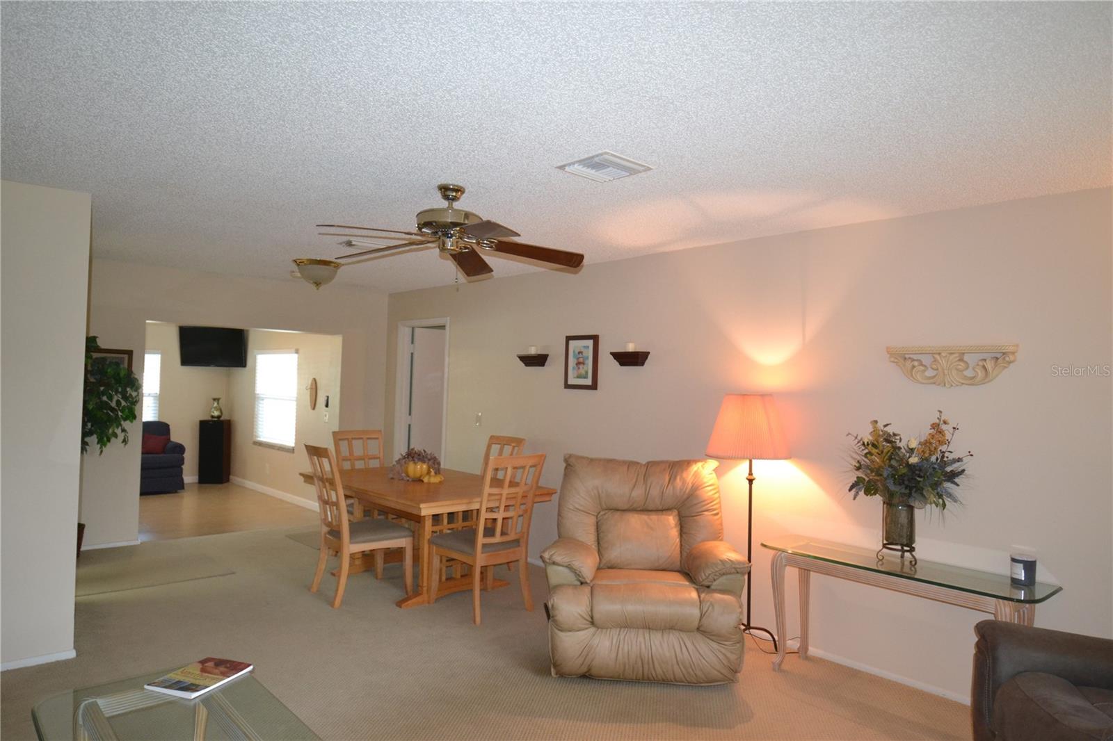 COUNTRYSIDE TR 8 UNIT ONE - Residential Lease