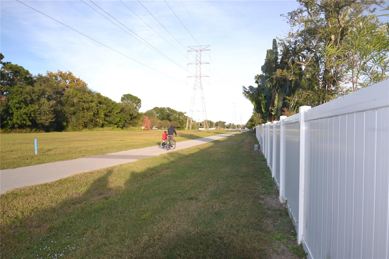 COUNTRYSIDE TR 8 UNIT ONE - Residential Lease