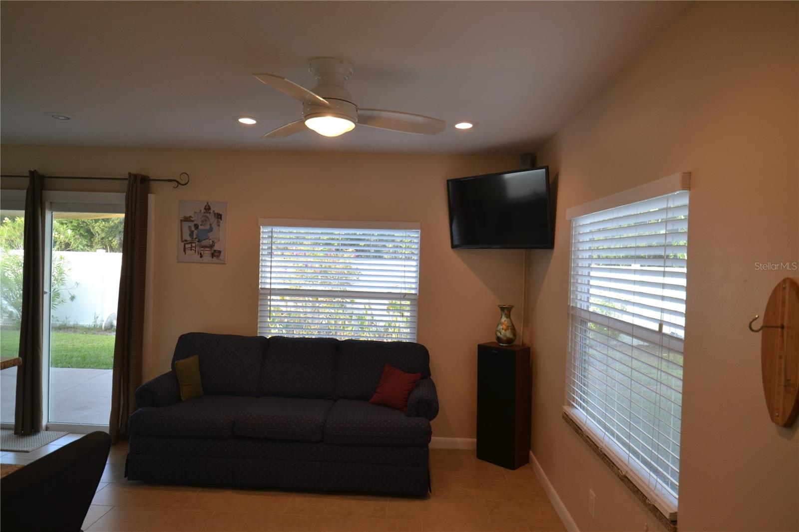 COUNTRYSIDE TR 8 UNIT ONE - Residential Lease