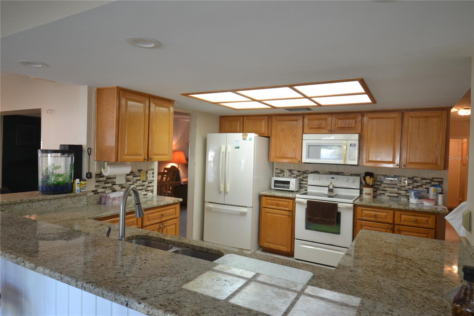 COUNTRYSIDE TR 8 UNIT ONE - Residential Lease