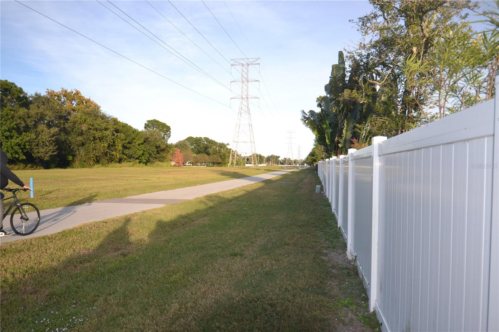 COUNTRYSIDE TR 8 UNIT ONE - Residential Lease