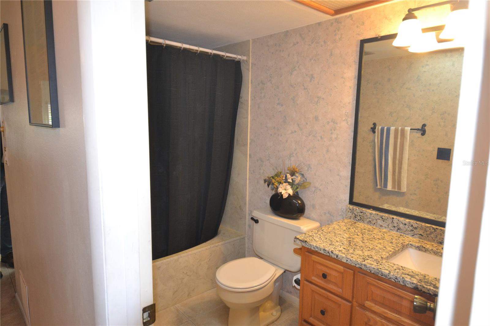 COUNTRYSIDE TR 8 UNIT ONE - Residential Lease