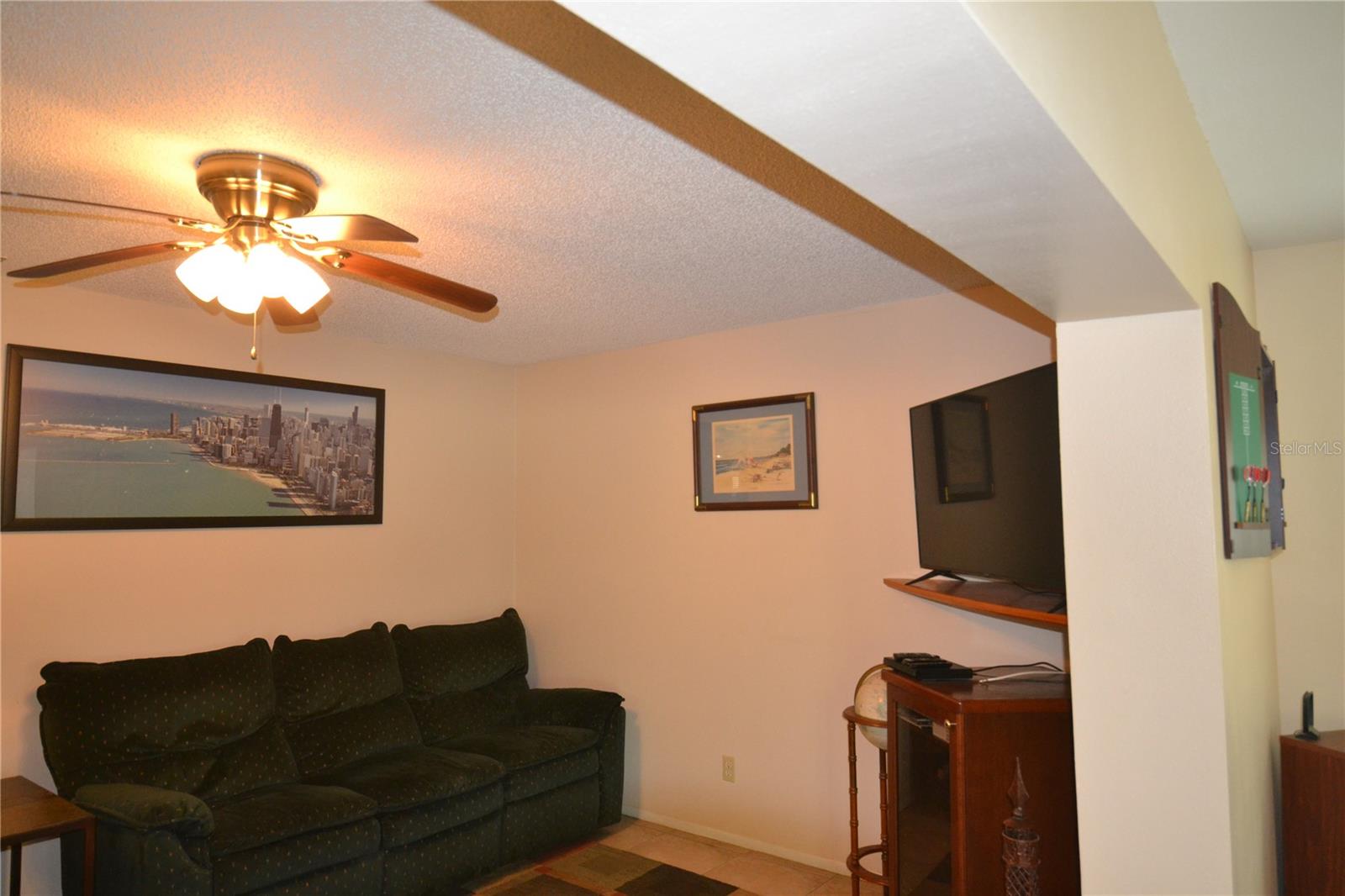 COUNTRYSIDE TR 8 UNIT ONE - Residential Lease