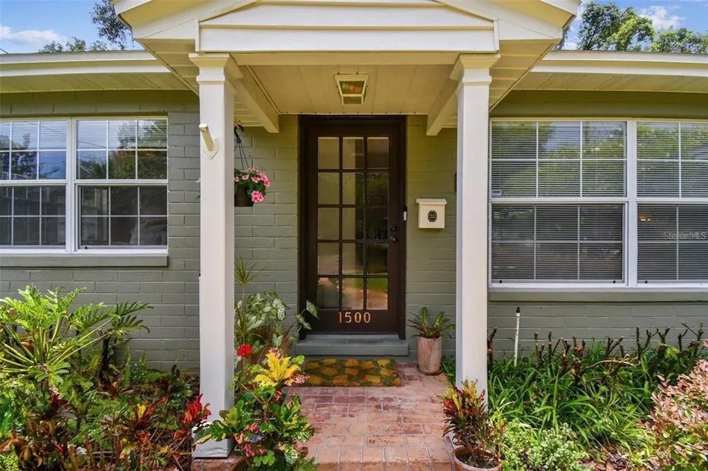 Photo of 1500 E Ridgewood Street, Orlando, FL 32803 (MLS # G5114650)