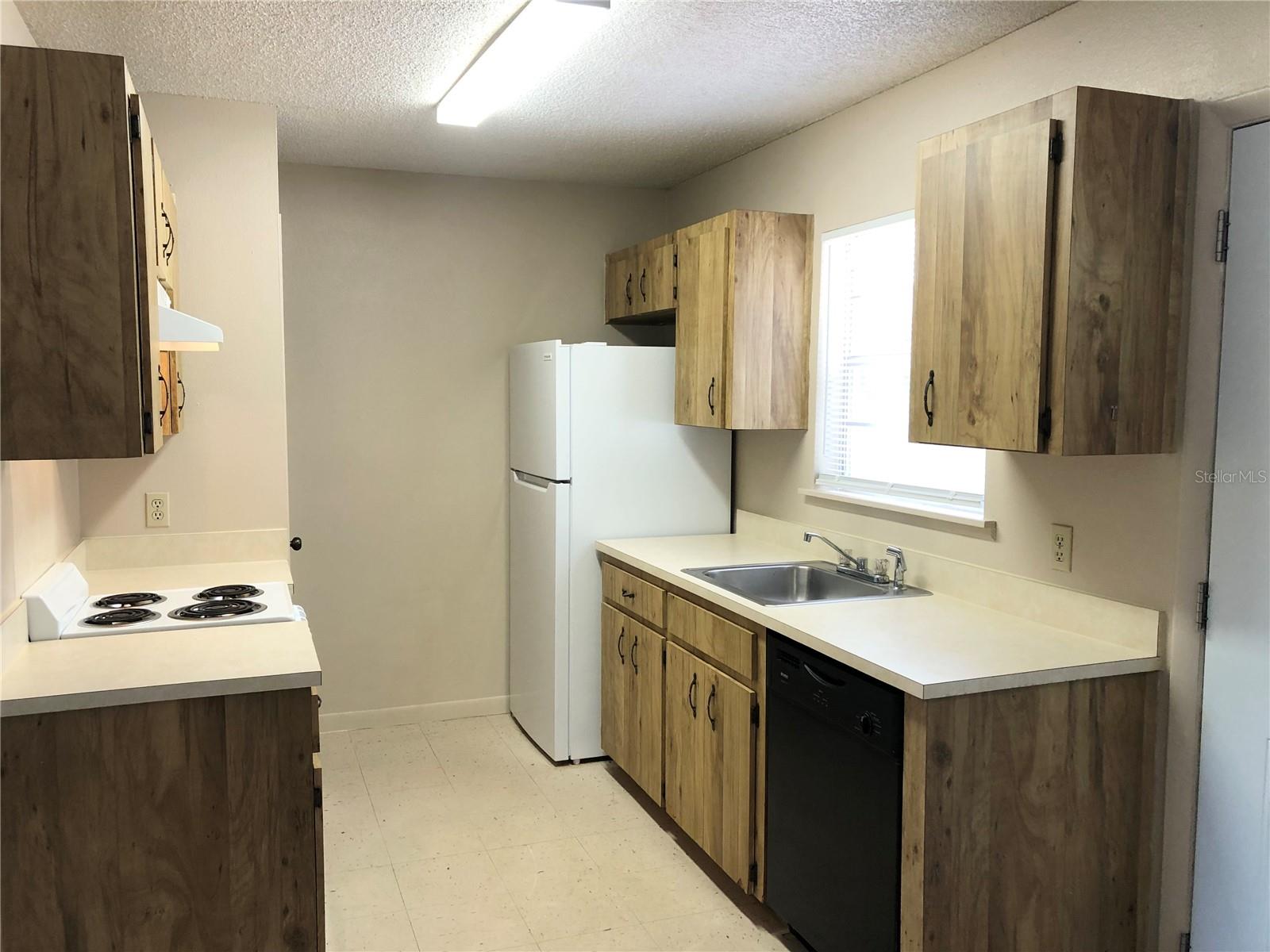 GLENWOOD PARK - Residential Lease