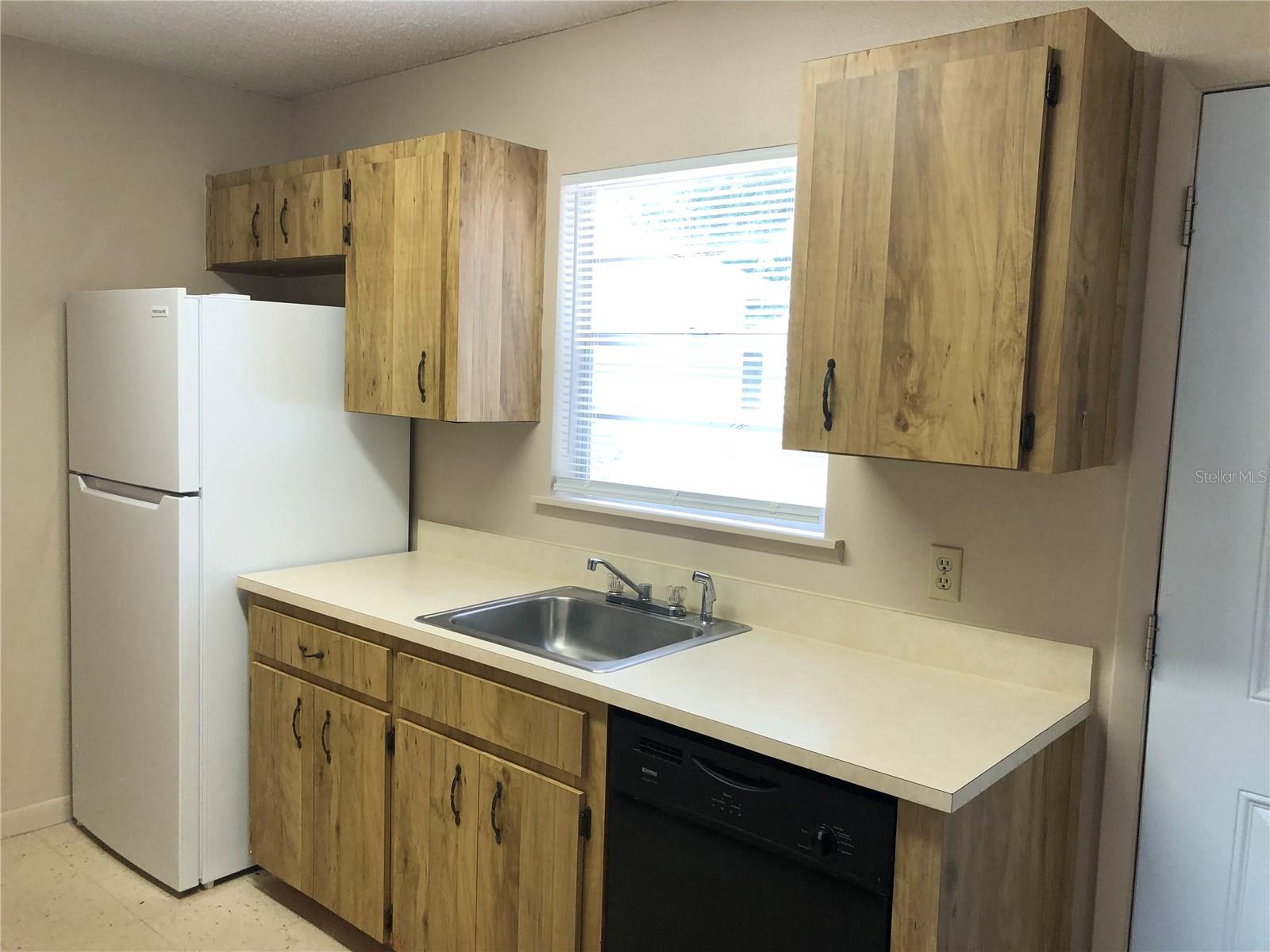 GLENWOOD PARK - Residential Lease