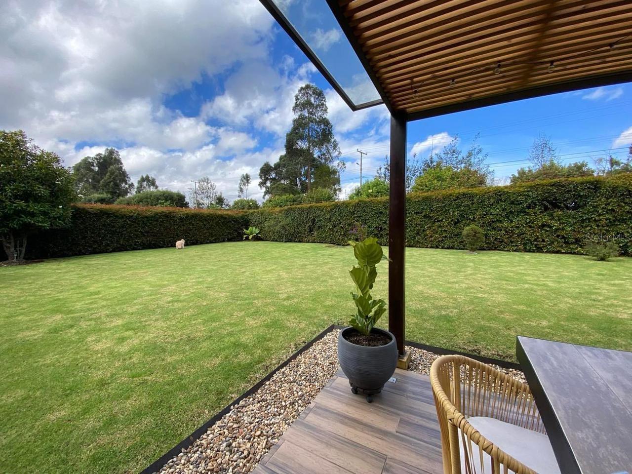 EL ALMENDRO RESIDENTIAL COMMUNITY (P.H.) - Residential