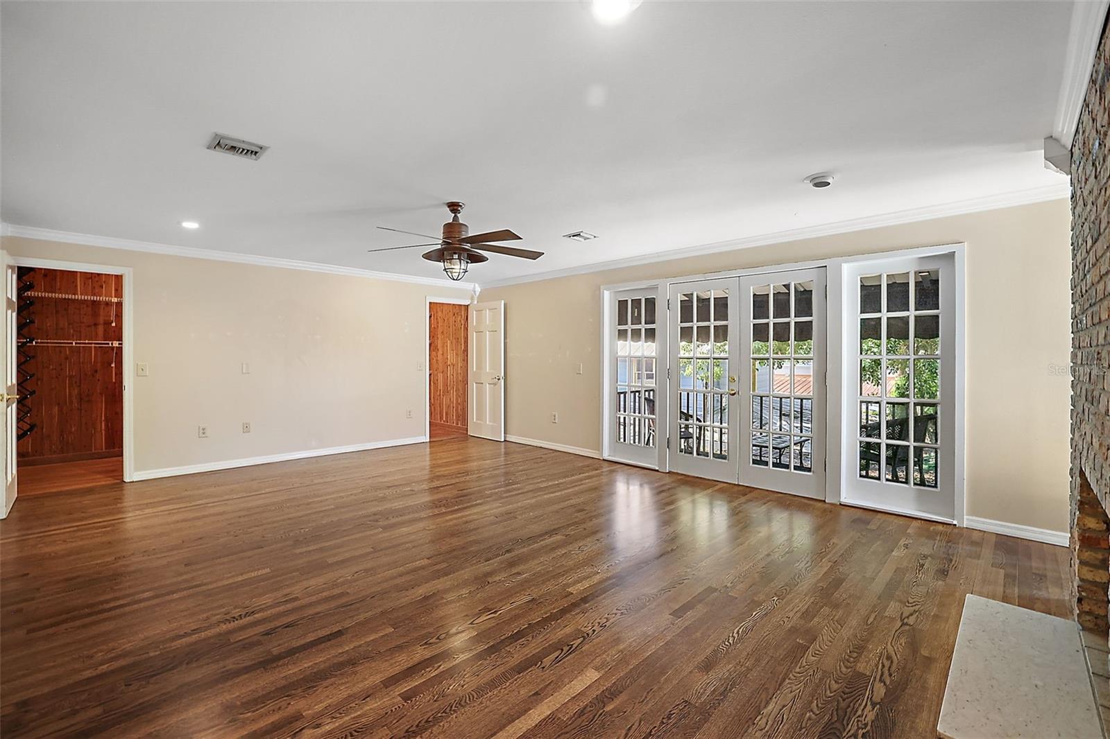 MOUNT DORA RESUB BLK 08 SEC 31 - Commercial Sale